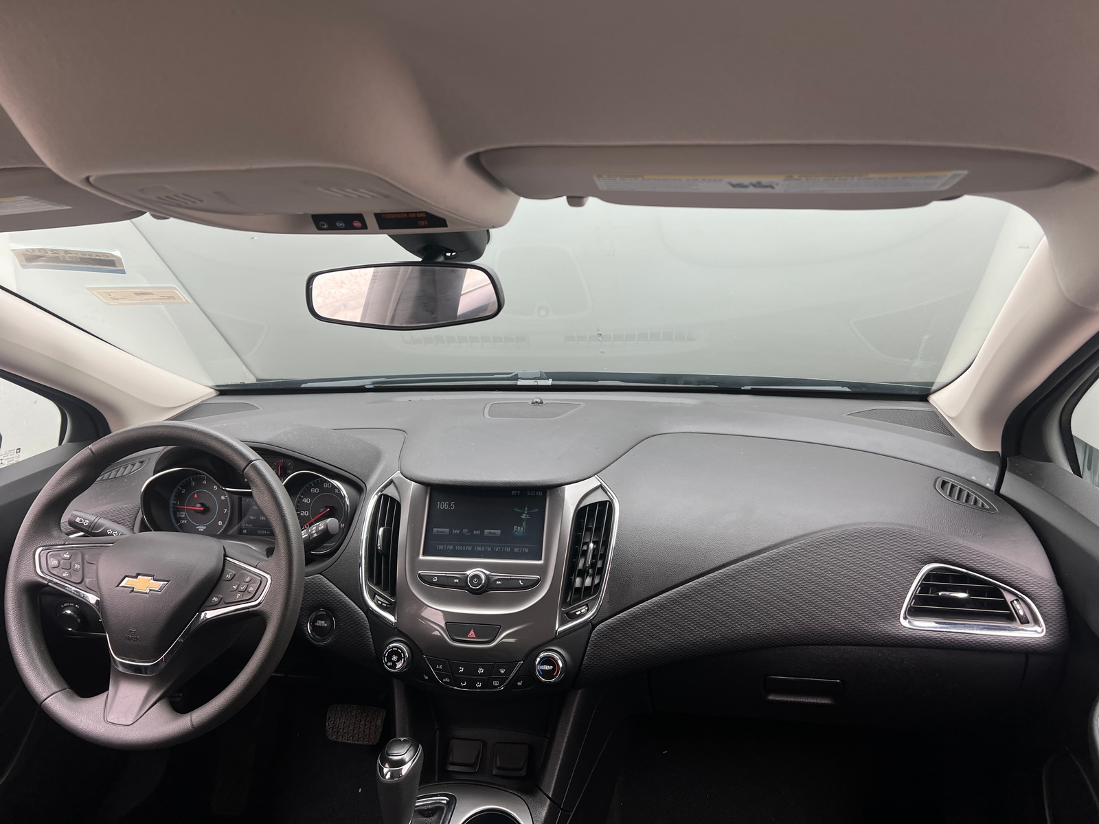 Thumbnail: 2017 Chevrolet Cruze - 3