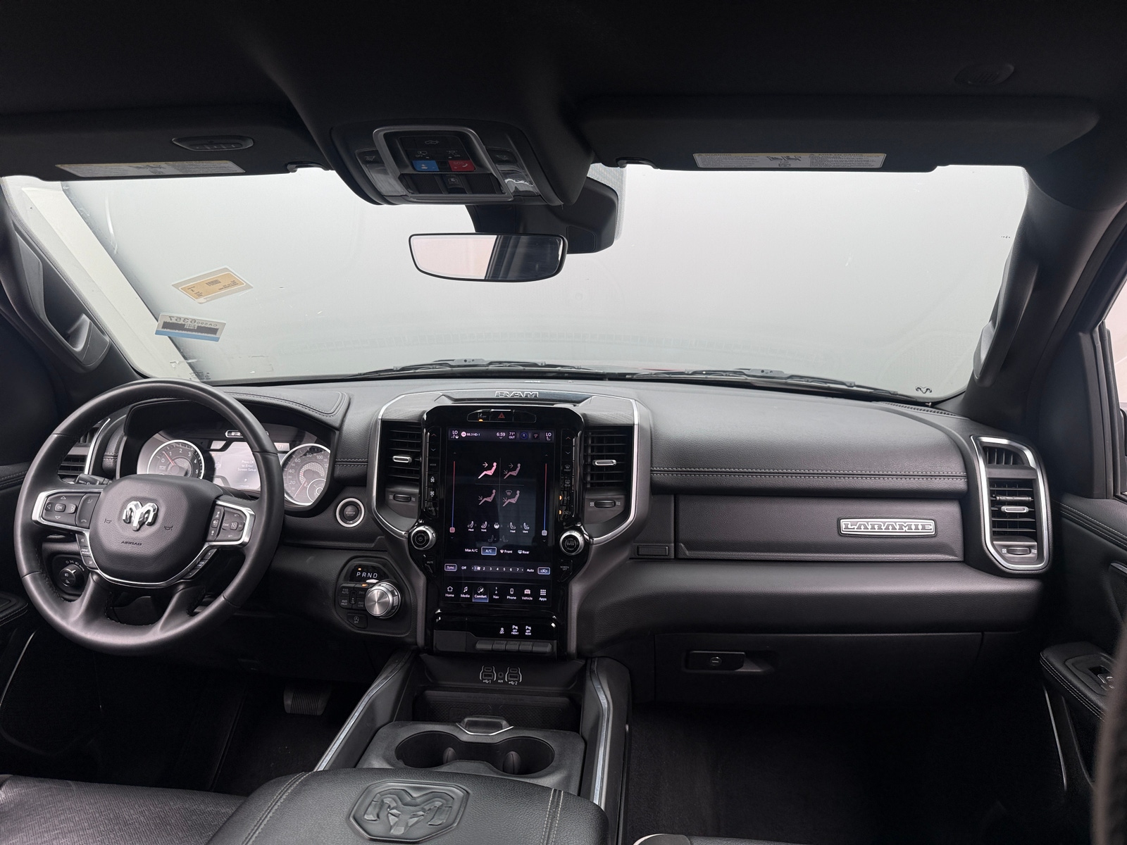 Thumbnail: 2025 RAM 1500 - 2