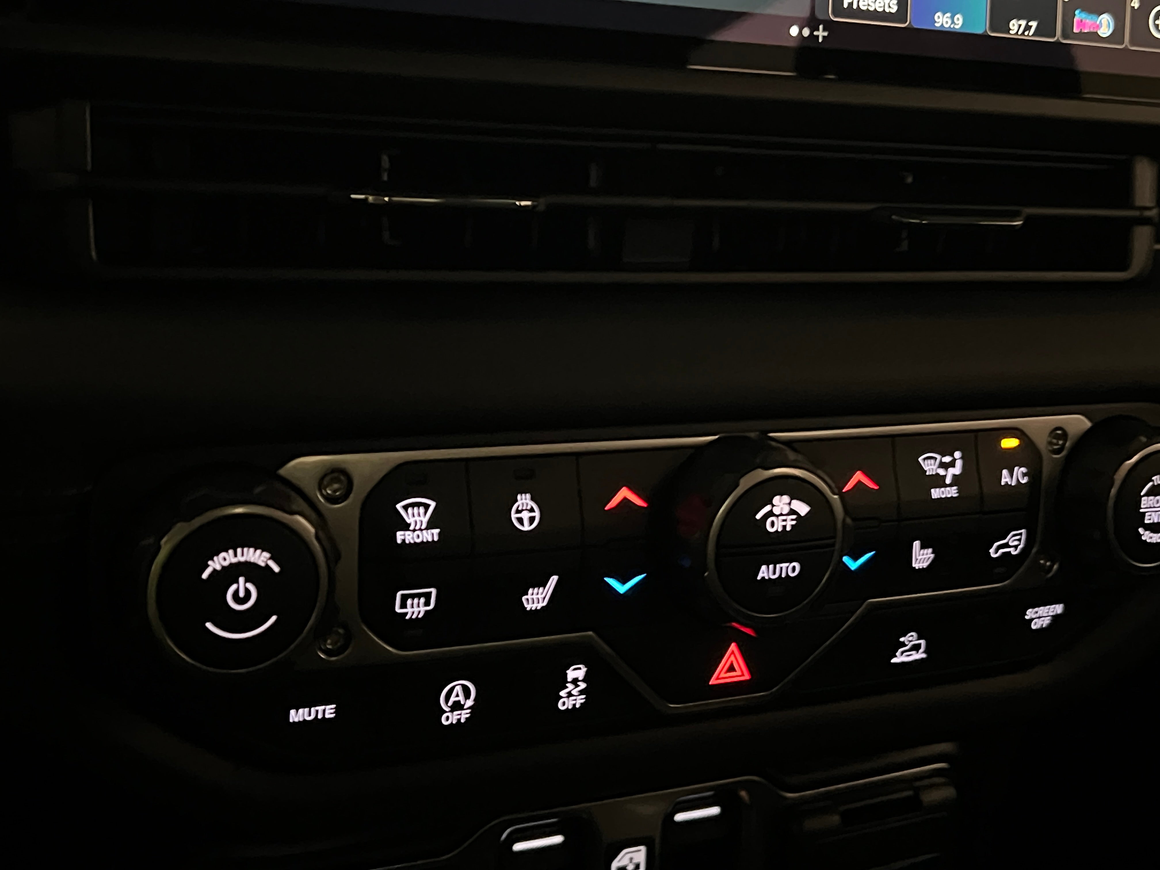 2026 Jeep Gladiator Willys 41 - Photo 15