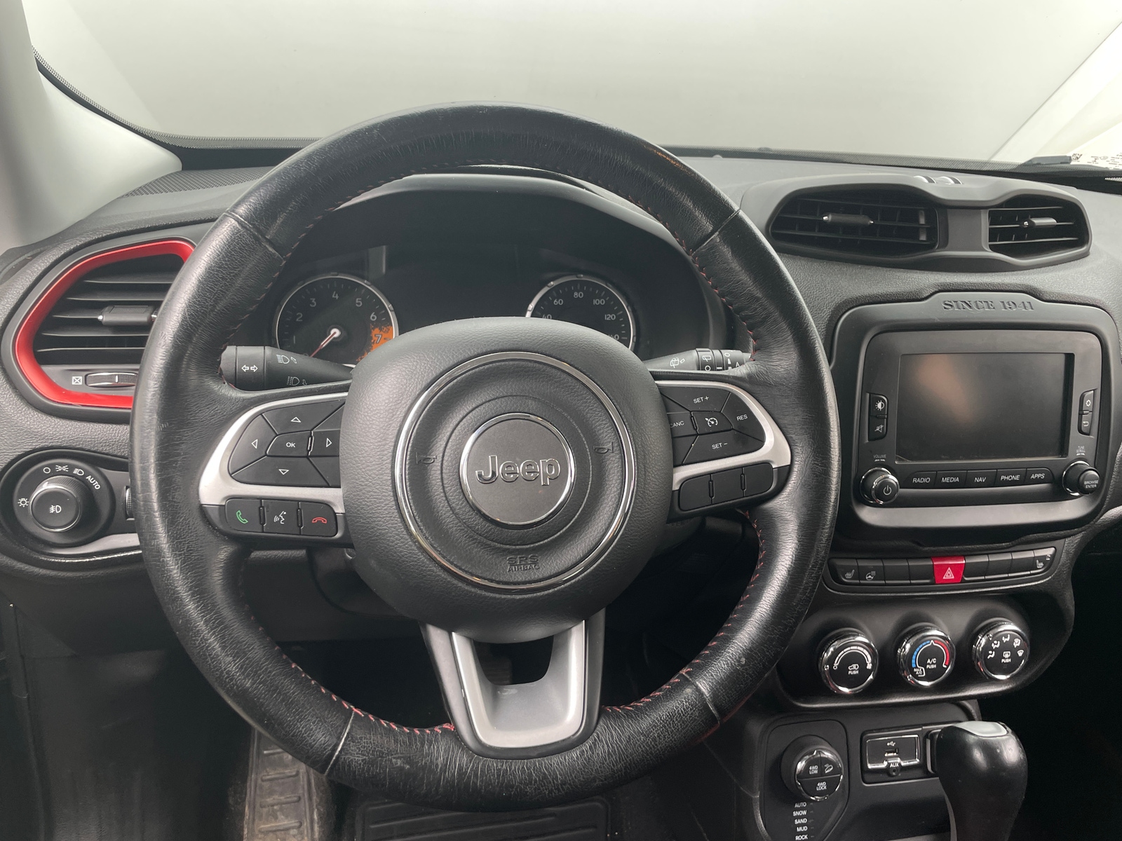 Thumbnail: 2017 Jeep Renegade - 5