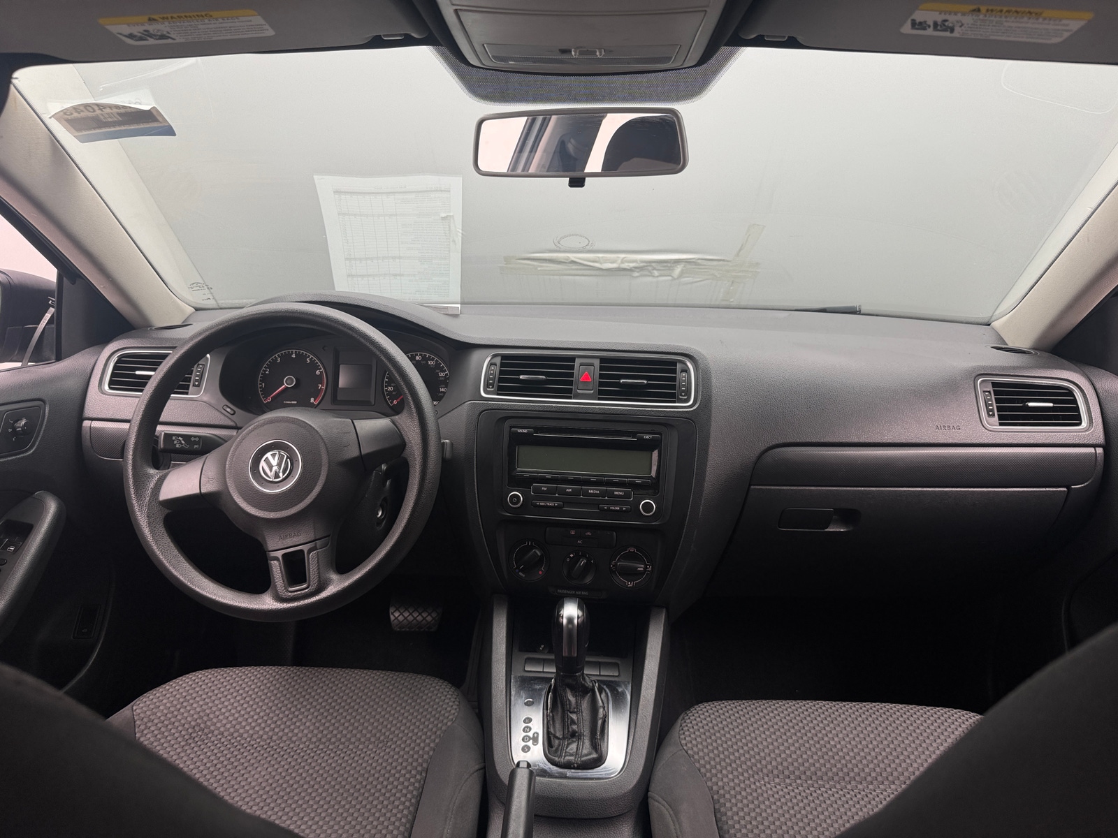 Thumbnail: 2011 Volkswagen Jetta - 3