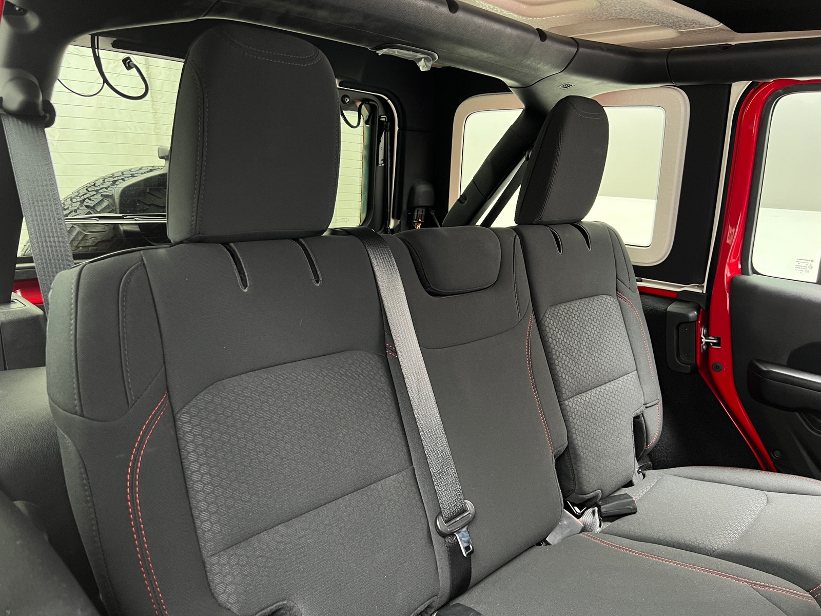 Thumbnail: 2019 Jeep Wrangler - 6