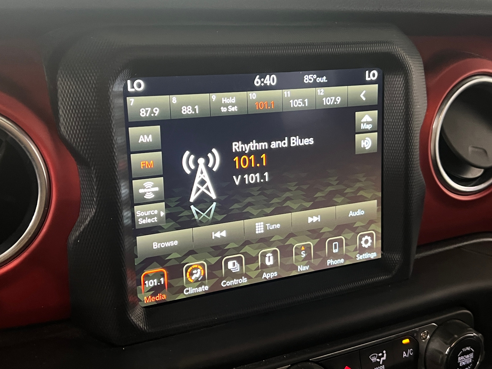 Thumbnail: 2019 Jeep Wrangler - 4