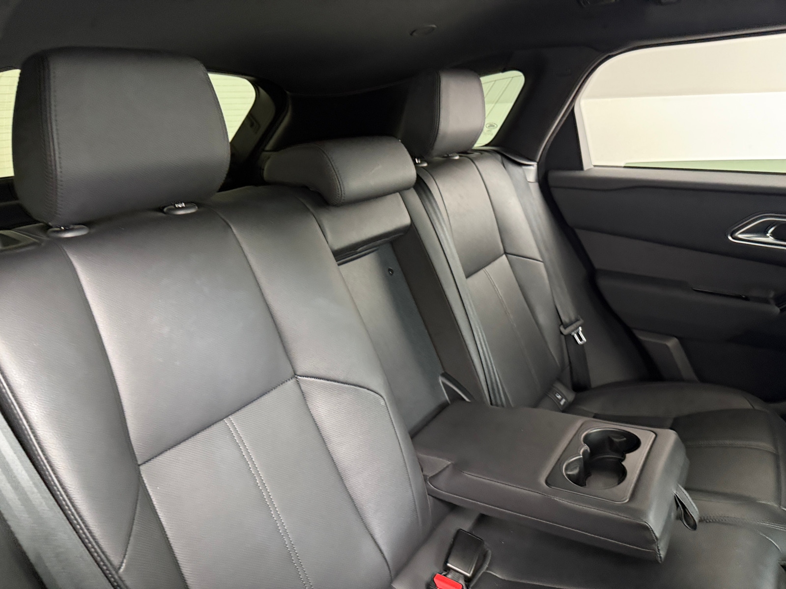 Thumbnail: 2025 Land Rover Range Rover Velar - 5