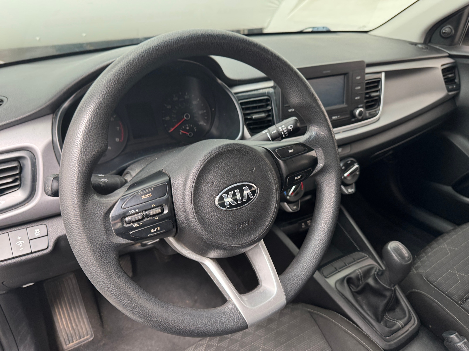 Thumbnail: 2018 Kia Rio - 5