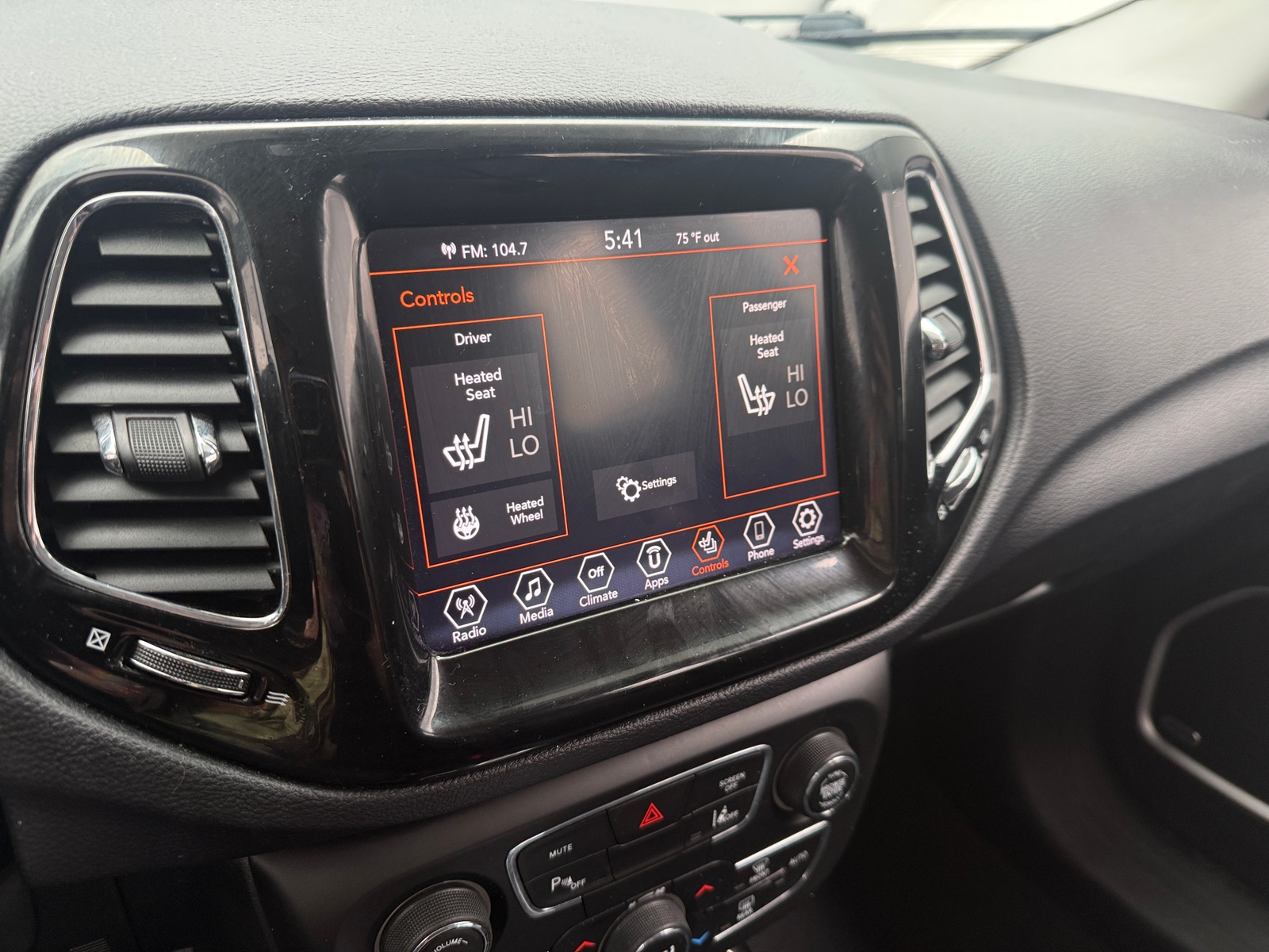 Thumbnail: 2021 Jeep Compass - 3