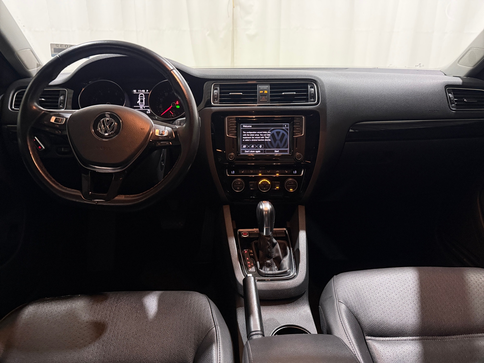 Thumbnail: 2017 Volkswagen Jetta - 2