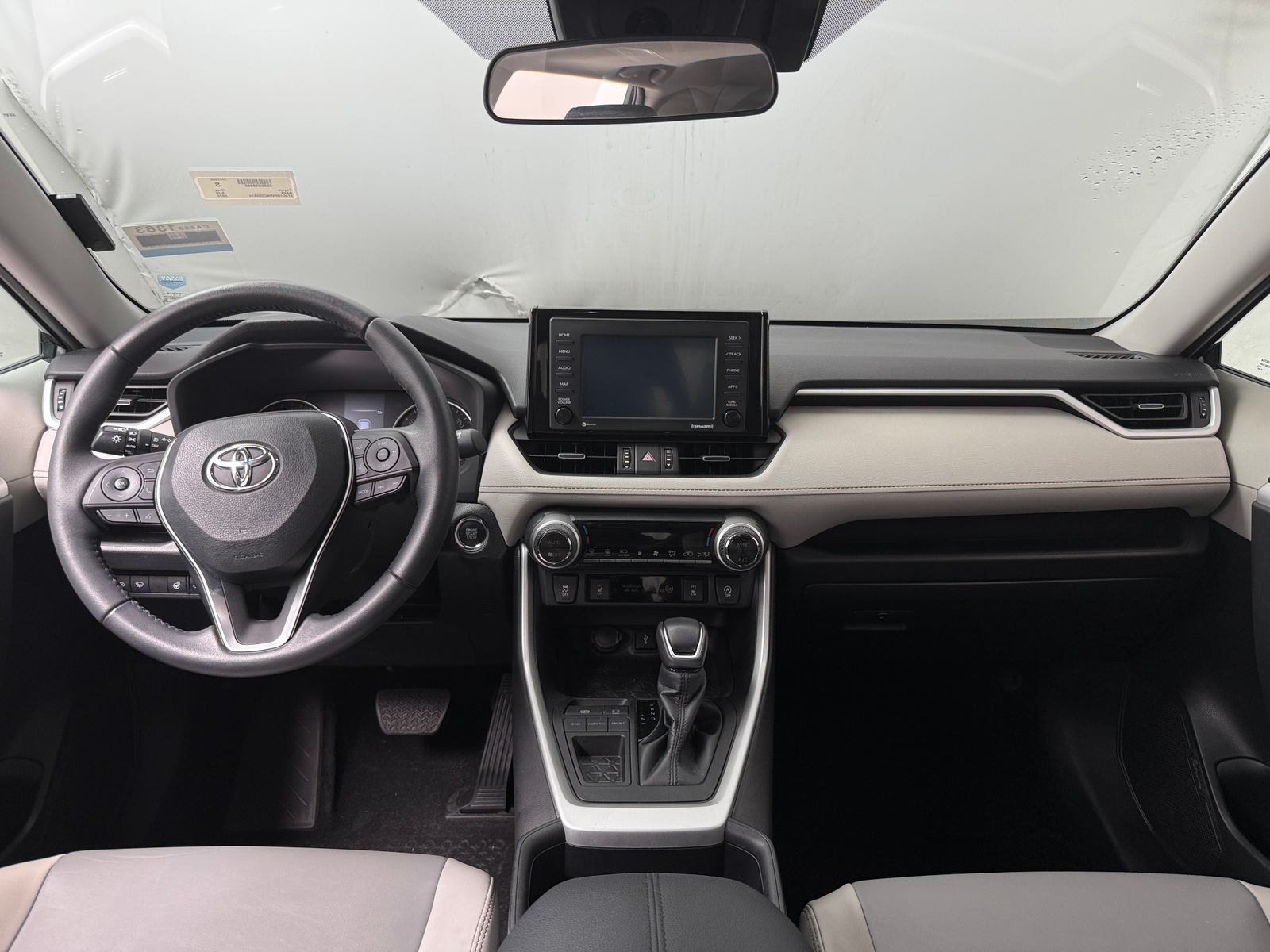 Thumbnail: 2022 Toyota RAV4 - 2