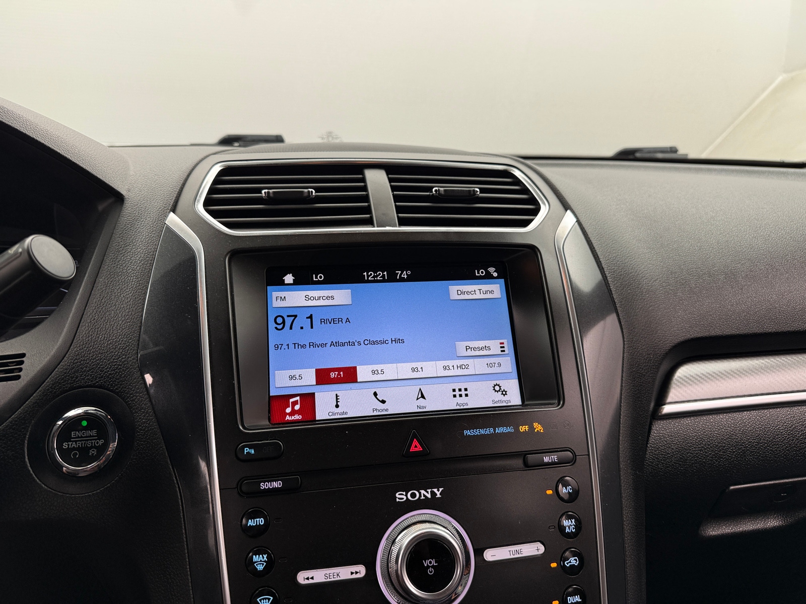 Thumbnail: 2019 Ford Explorer - 3