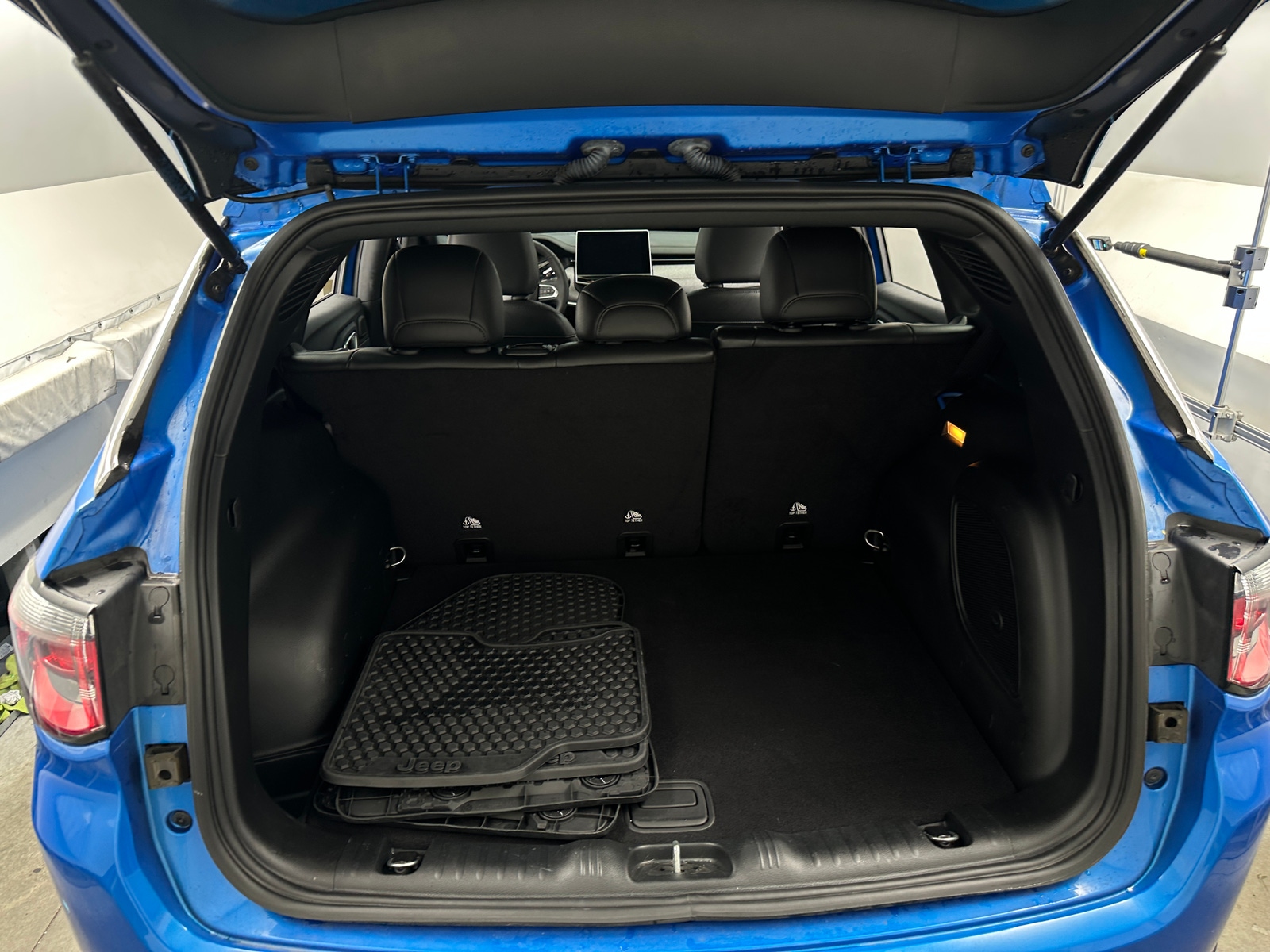 Thumbnail: 2023 Jeep Compass - 6