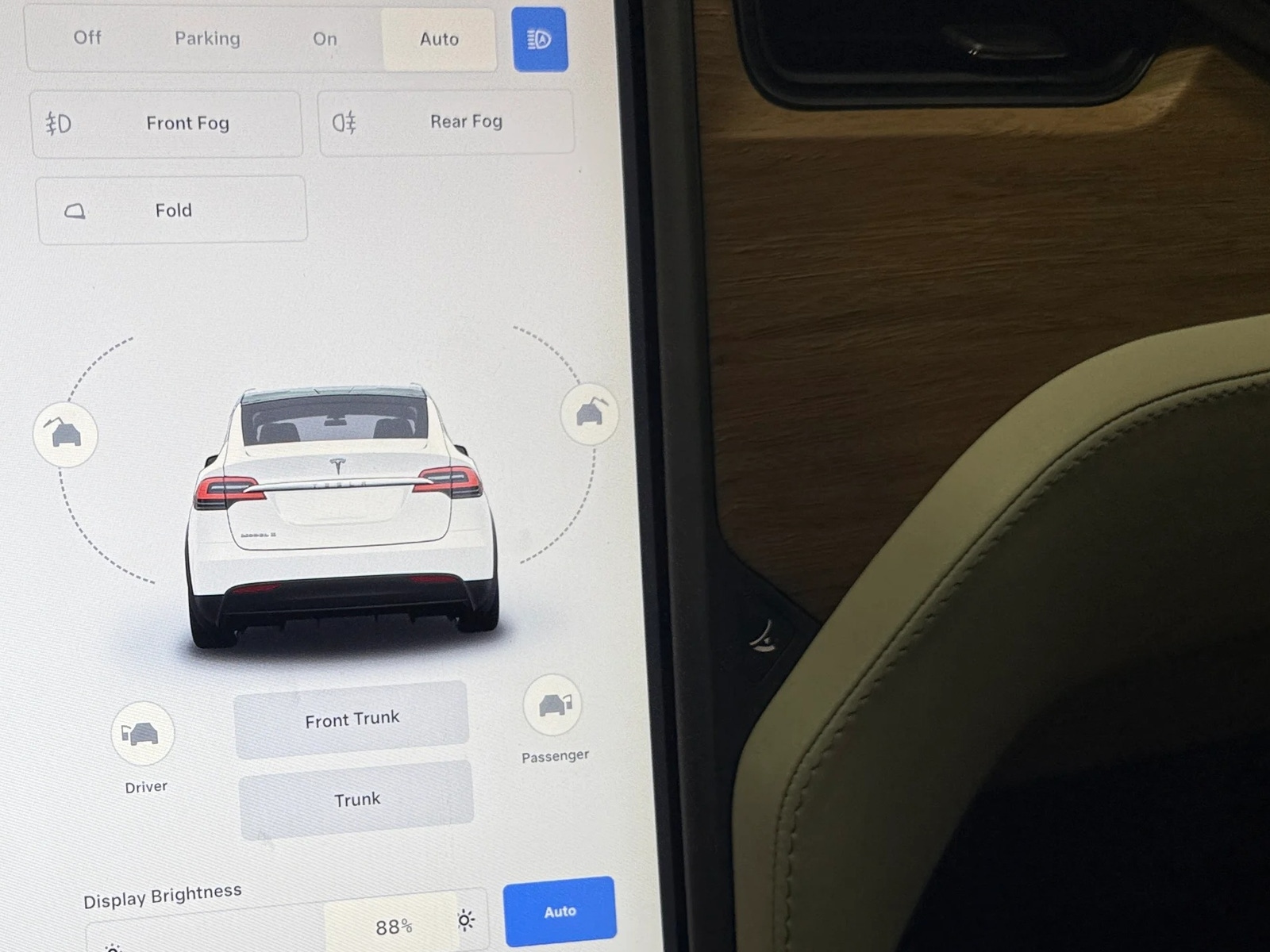 Thumbnail: 2018 Tesla Model X - 3