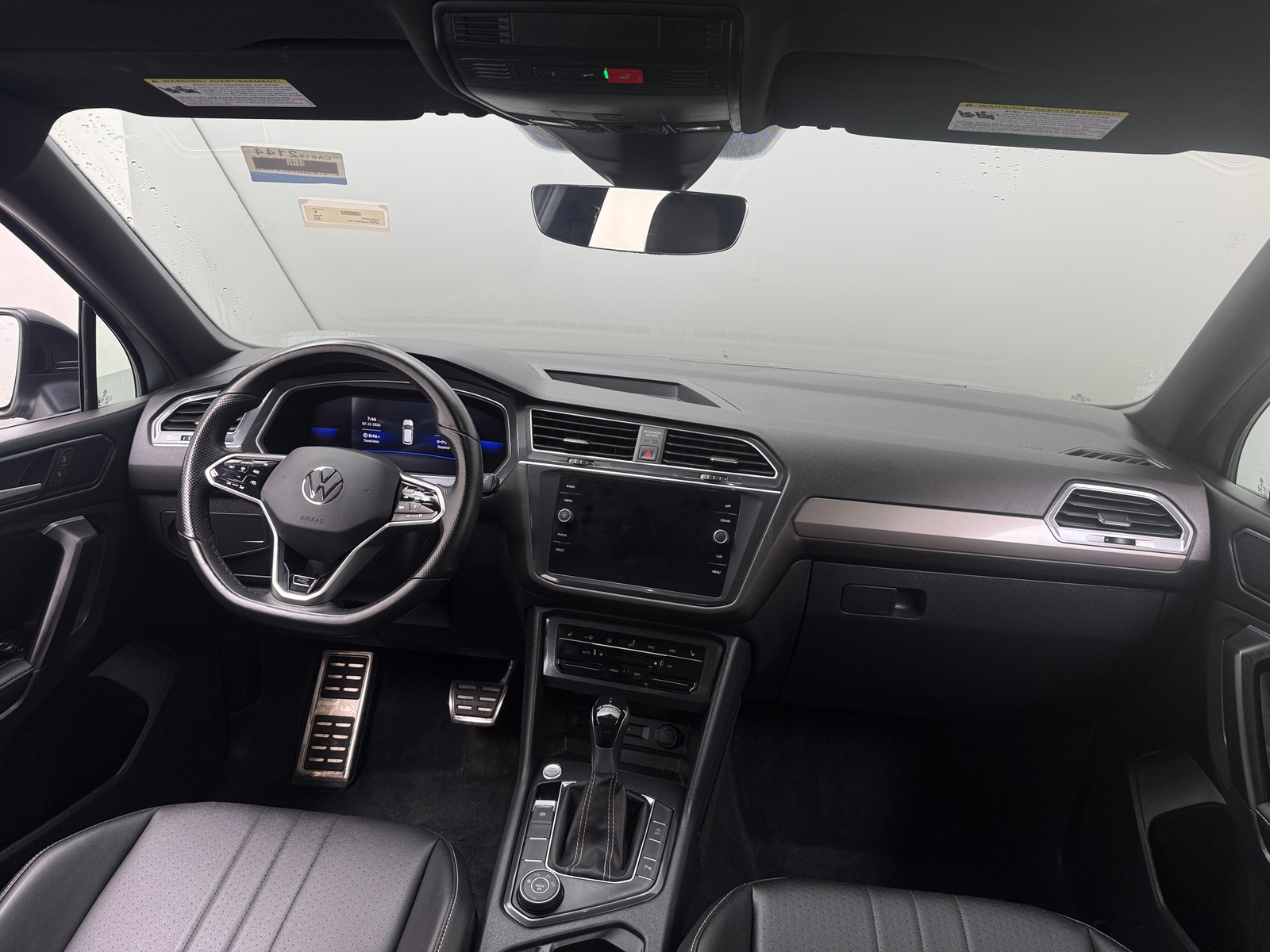Thumbnail: 2023 Volkswagen Tiguan - 2