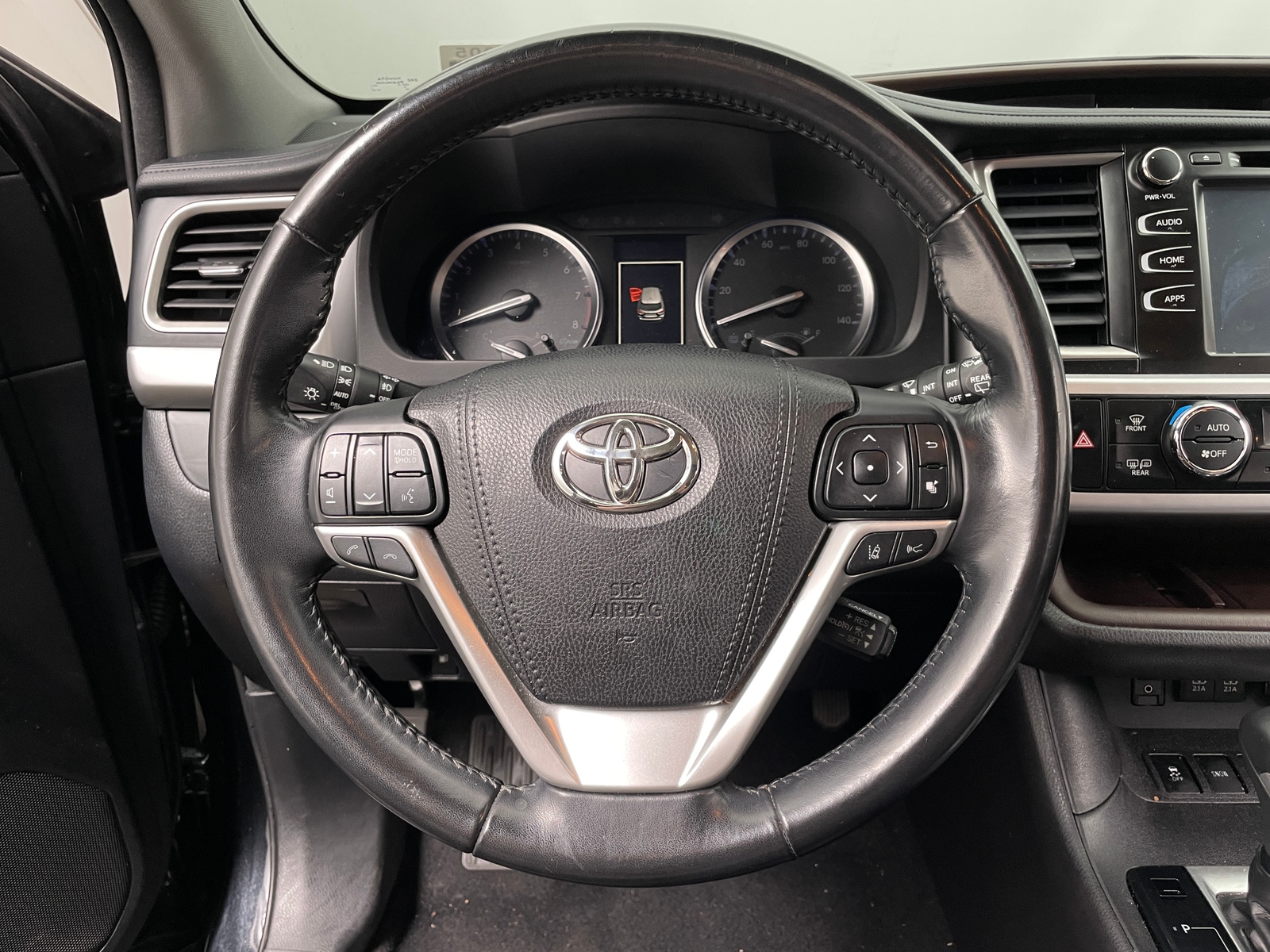 Thumbnail: 2018 Toyota Highlander - 4