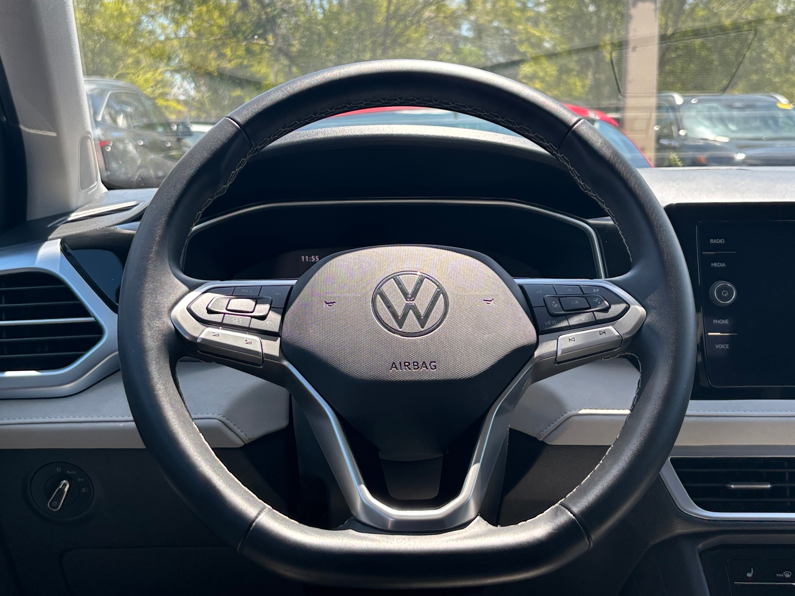 Thumbnail: 2025 Volkswagen Taos - 4