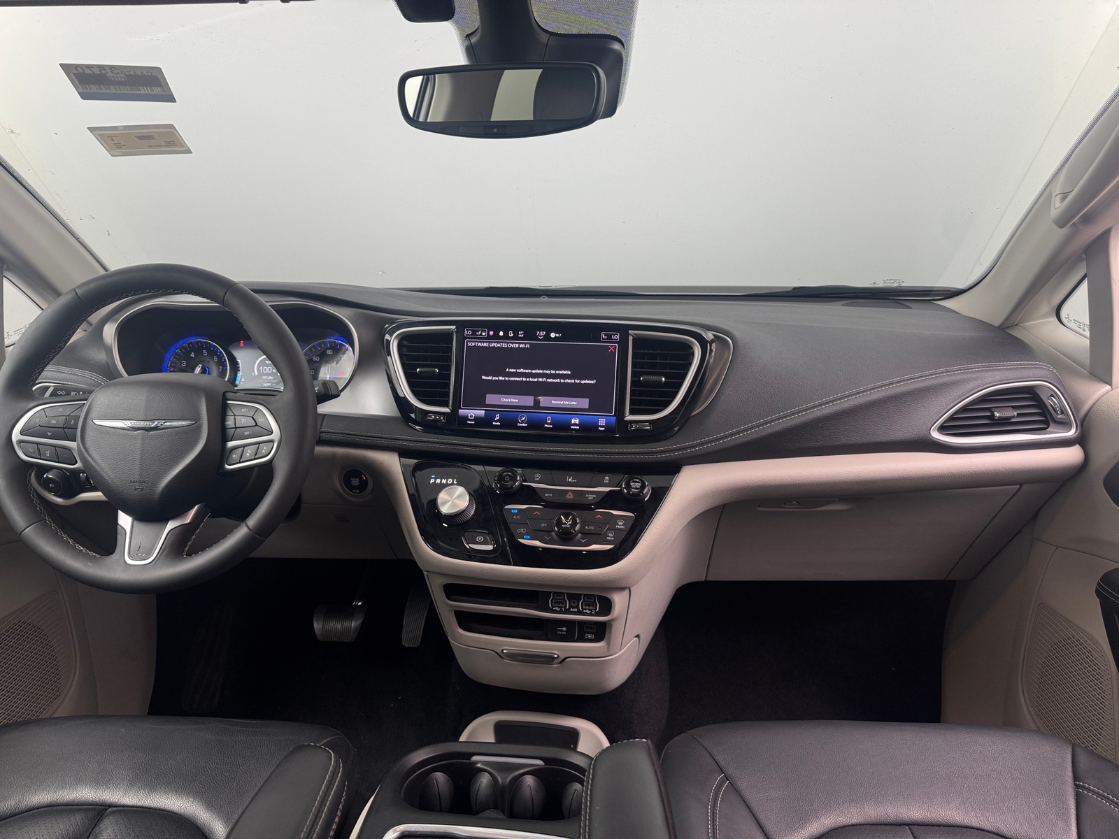 Thumbnail: 2022 Chrysler Pacifica - 2