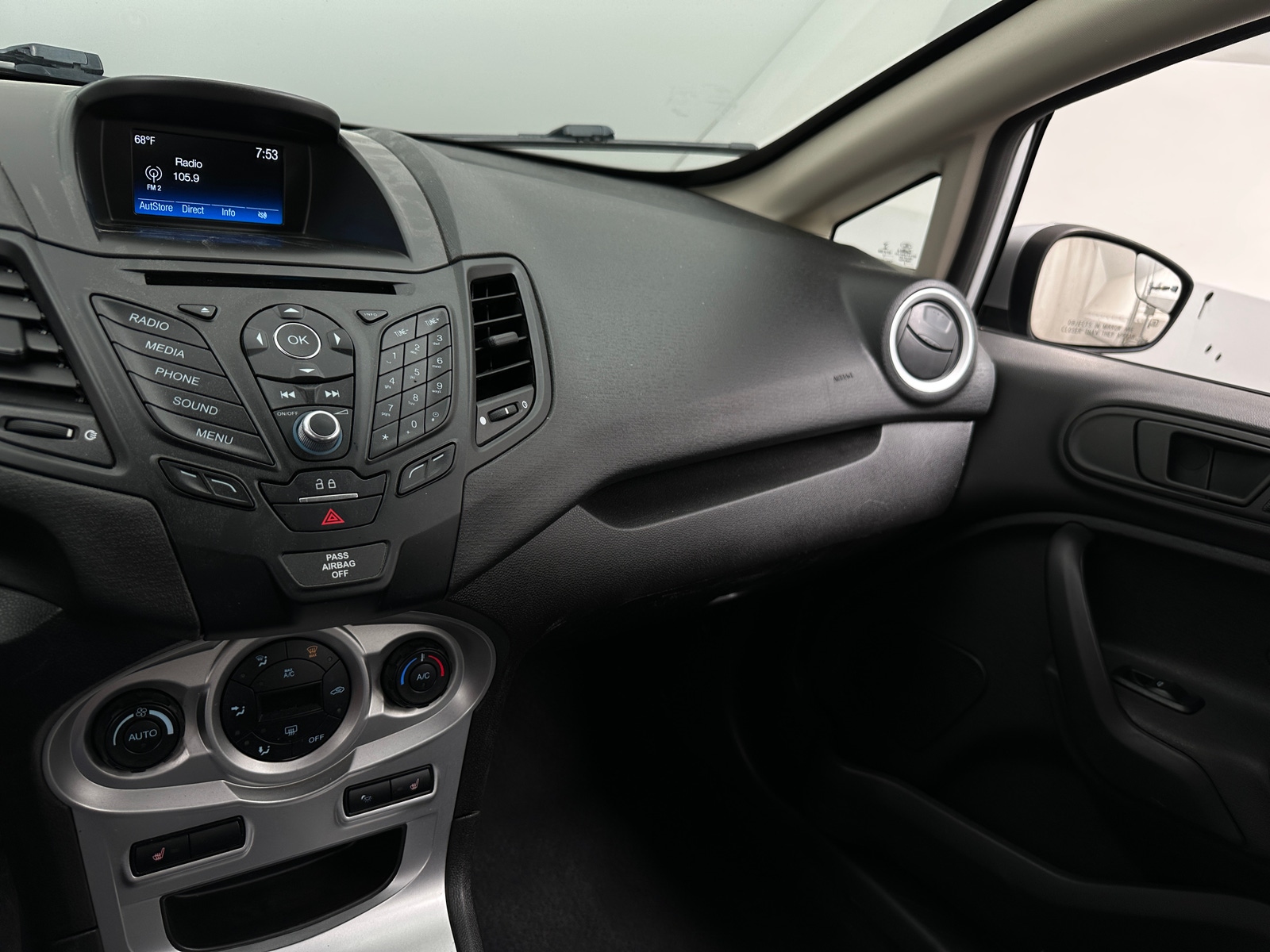 Thumbnail: 2018 Ford Fiesta - 4