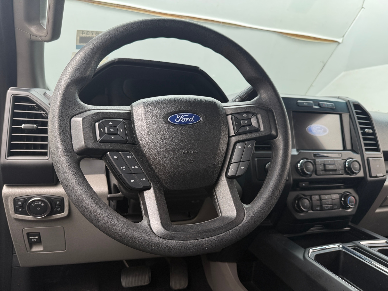 Thumbnail: 2017 Ford Econoline - 5