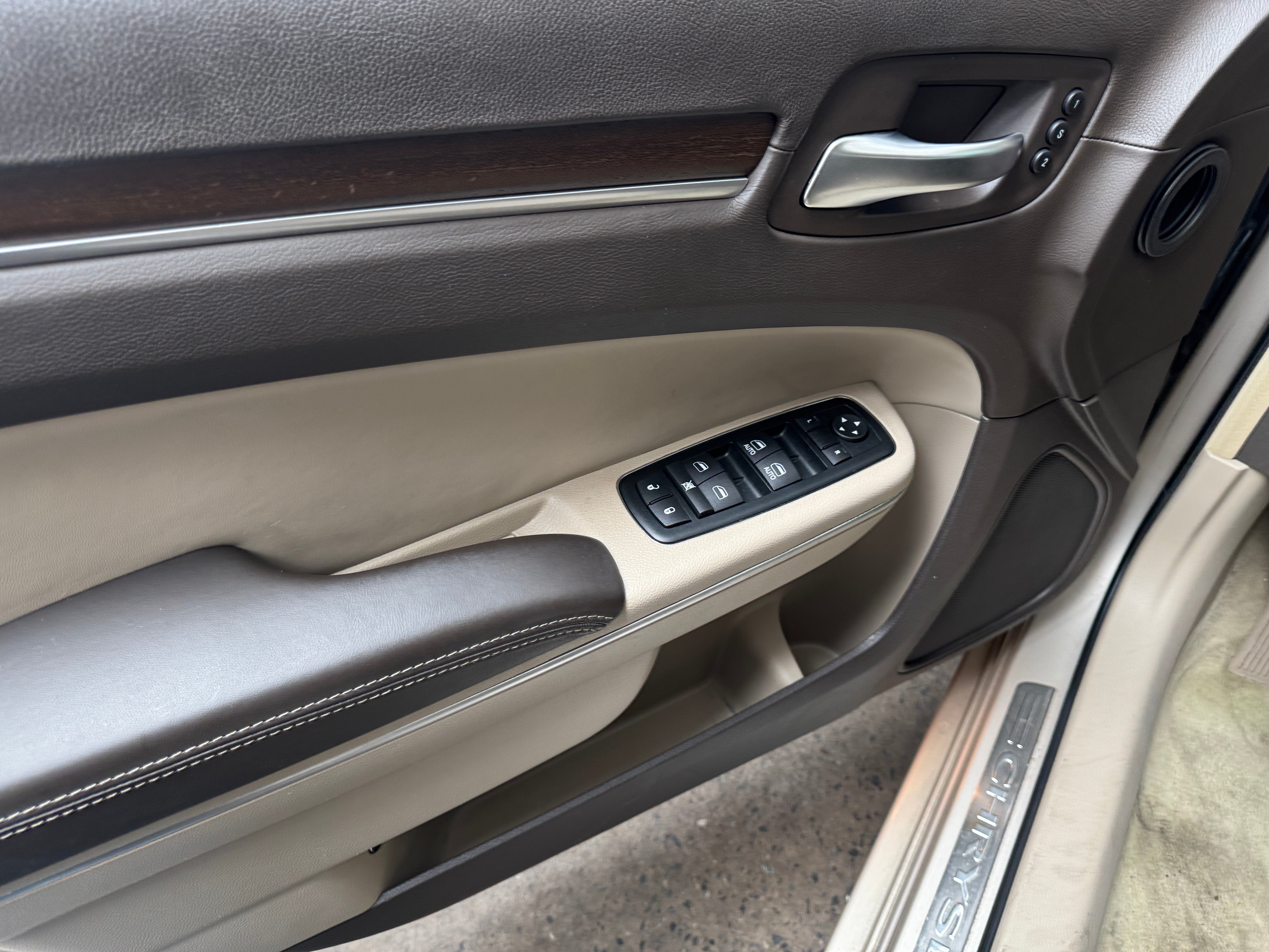 2012 Chrysler 300