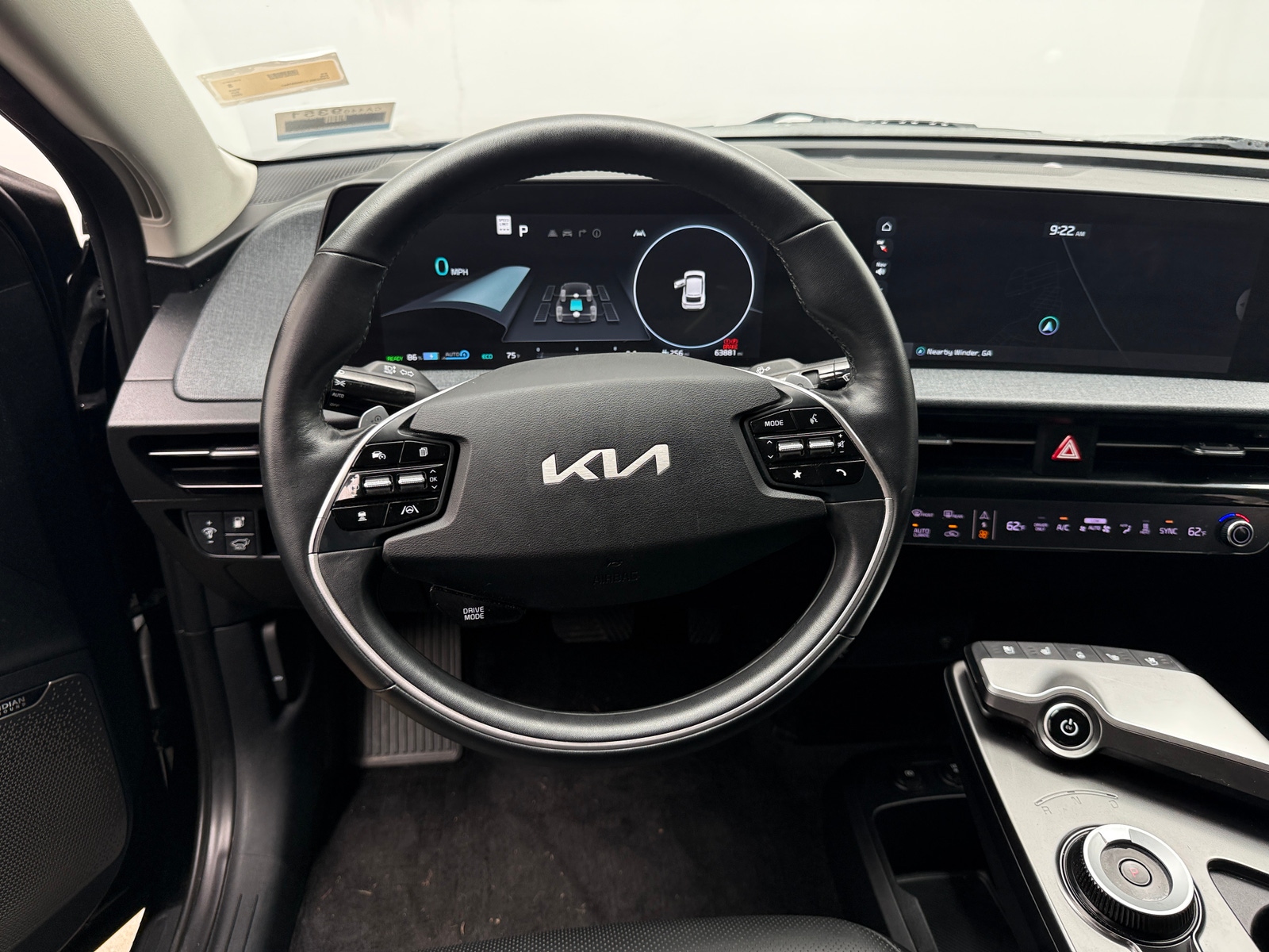 Thumbnail: 2022 Kia EV6 - 4
