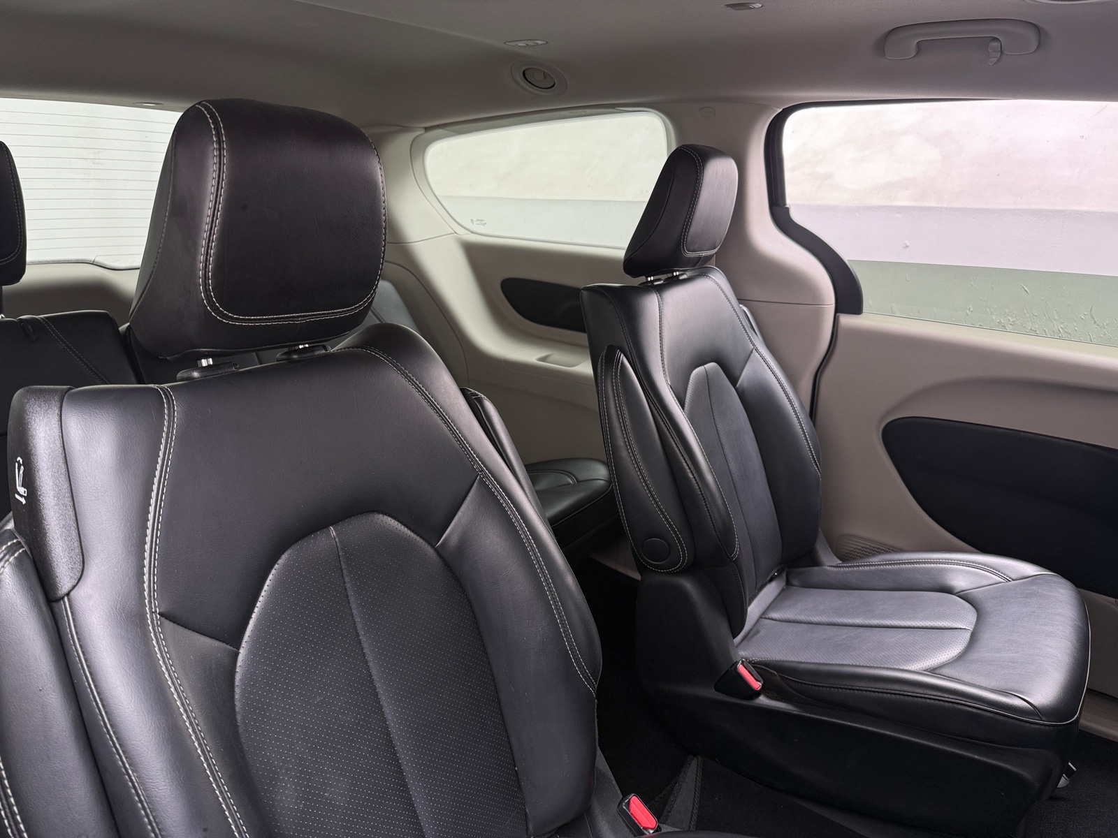 Thumbnail: 2023 Chrysler Pacifica - 5
