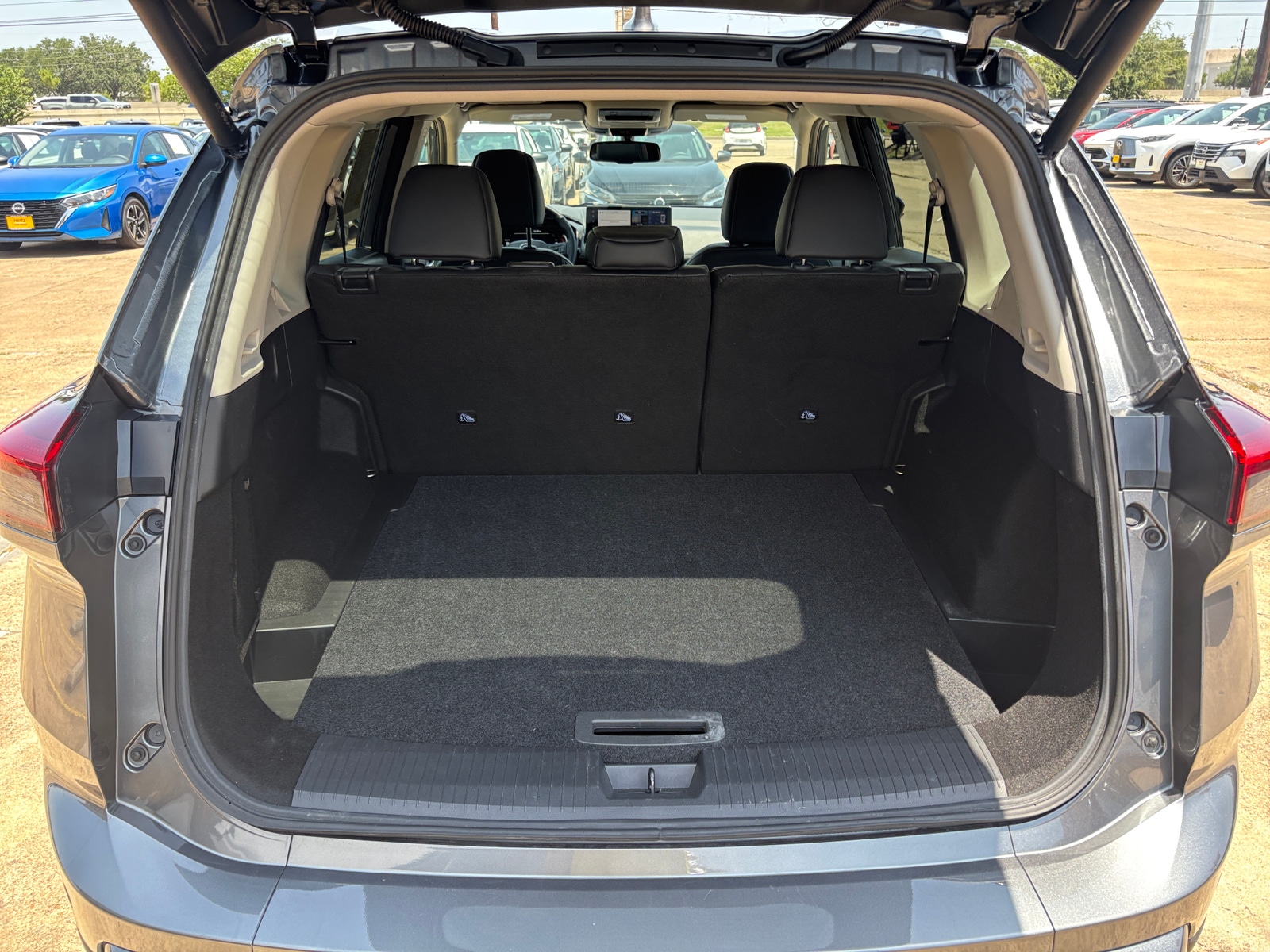 Thumbnail: 2026 Nissan Rogue - 5