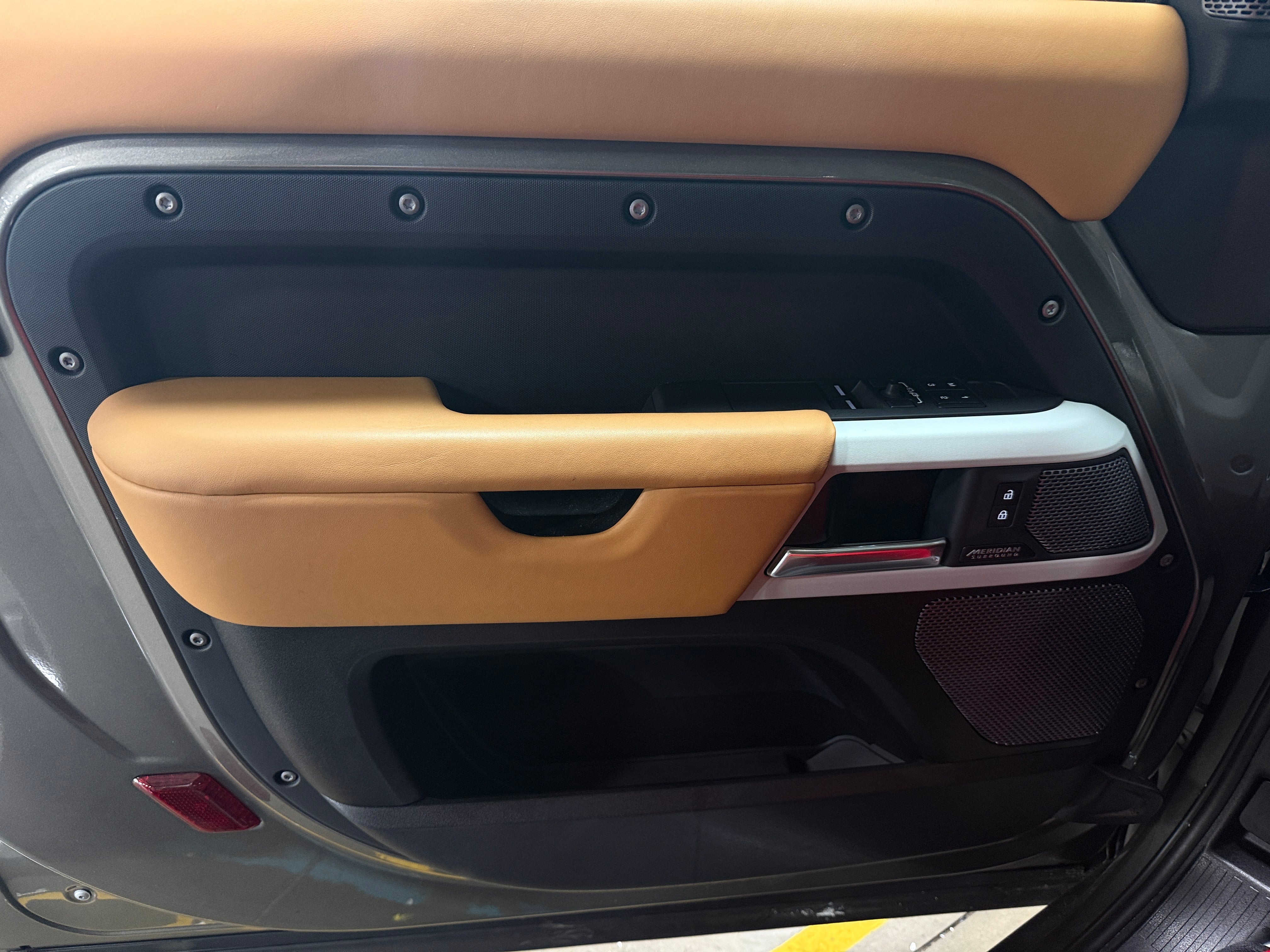 2023 Land Rover Defender
