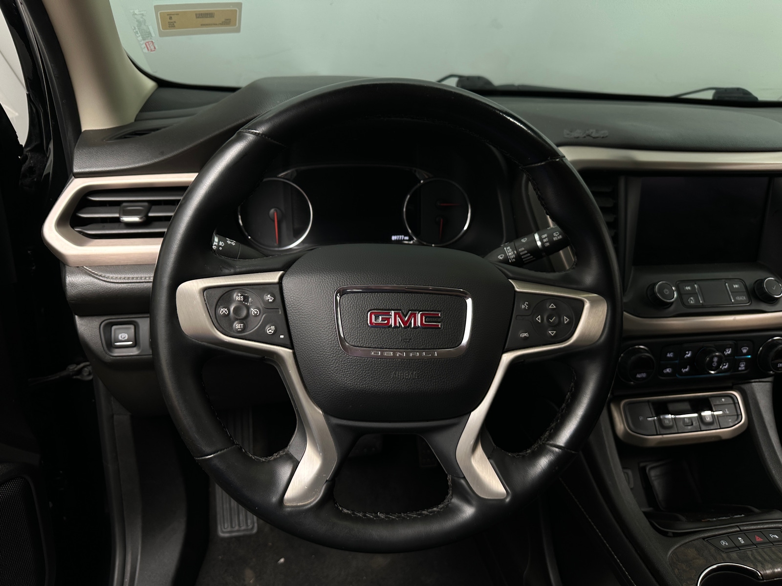 Thumbnail: 2023 GMC Acadia - 5