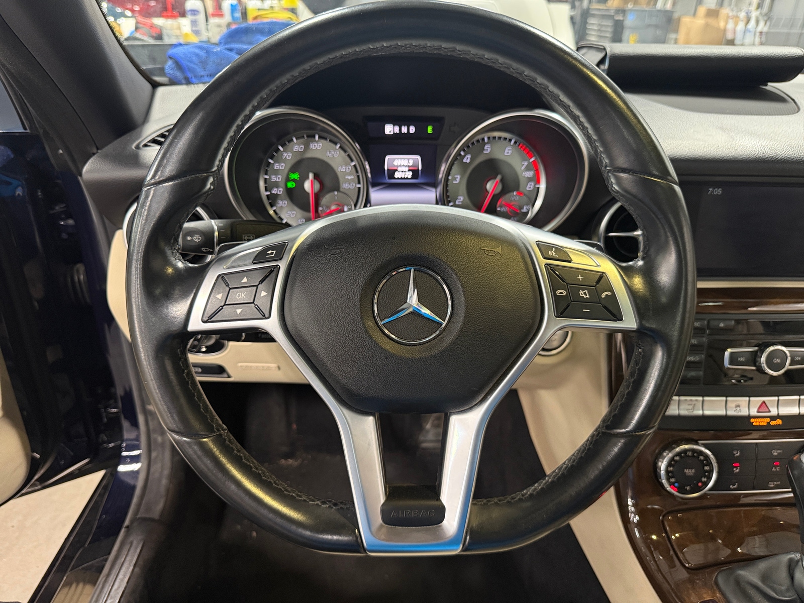 Thumbnail: 2015 Mercedes-Benz SLK - 4