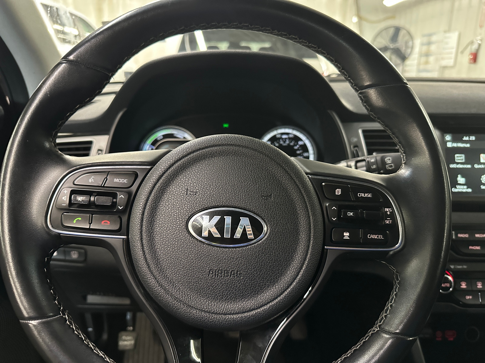 Thumbnail: 2017 Kia Niro - 5