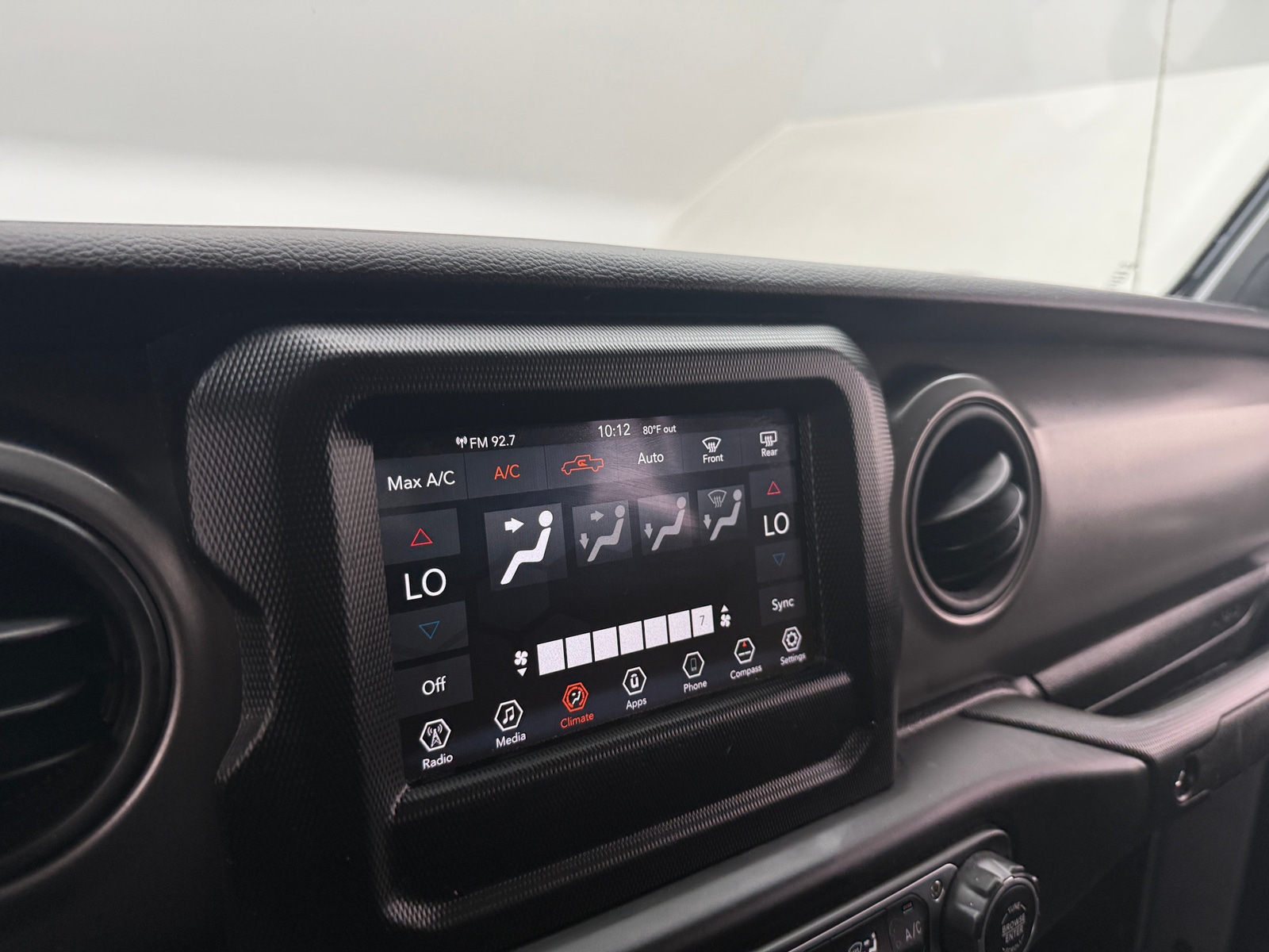 Thumbnail: 2022 Jeep Gladiator - 4