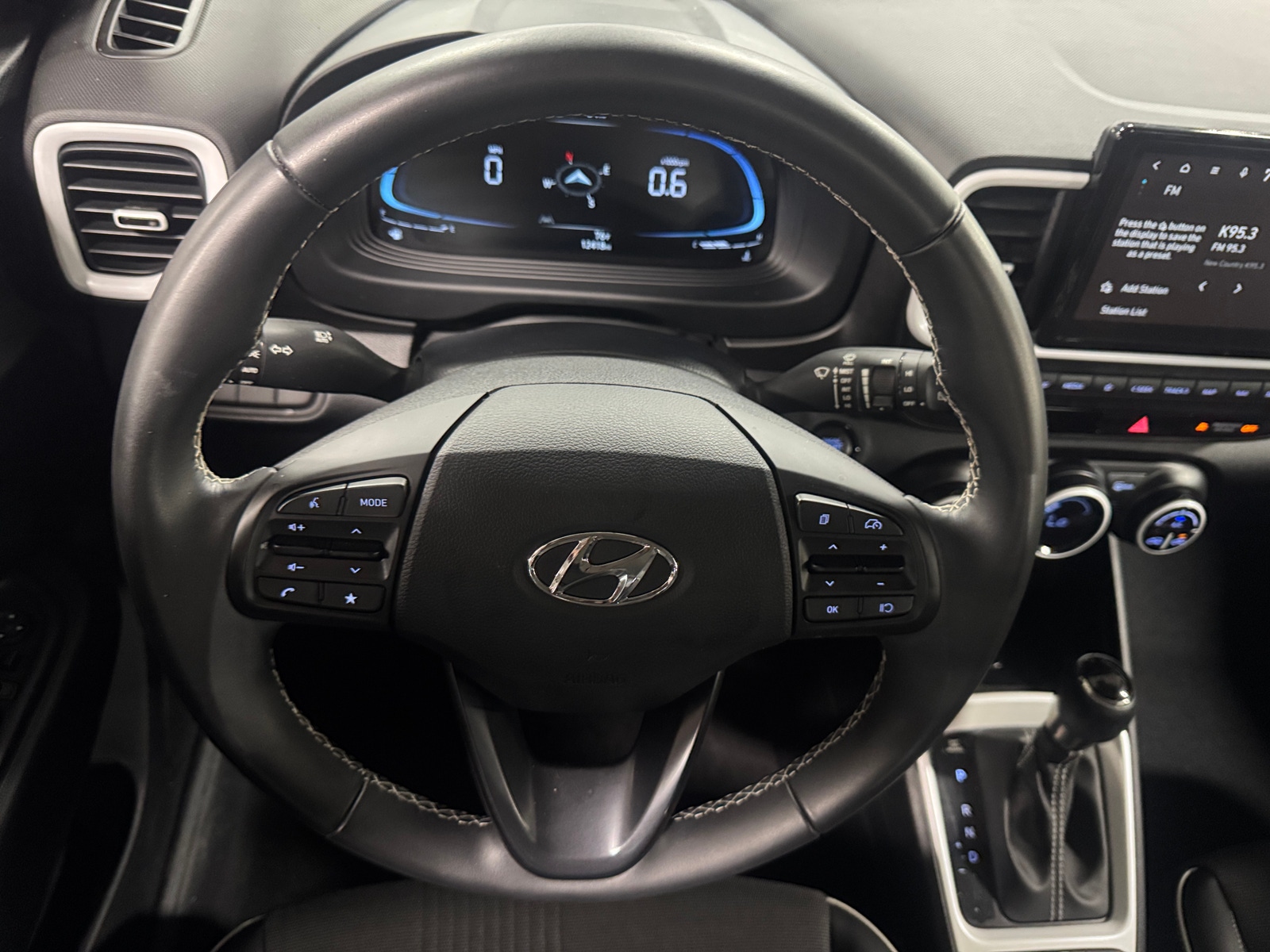 Thumbnail: 2023 Hyundai Venue - 5