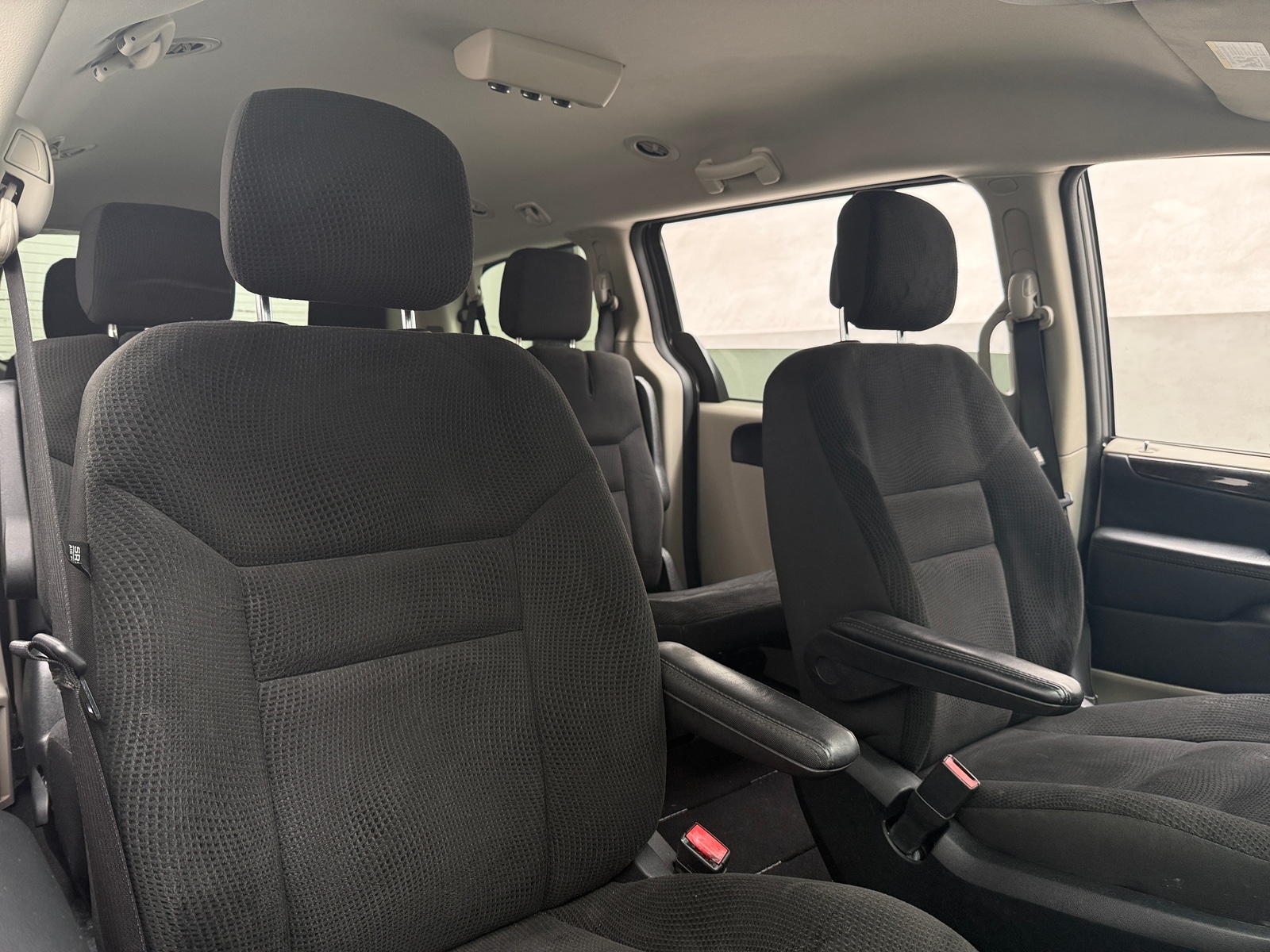 Thumbnail: 2019 Dodge Grand Caravan - 2