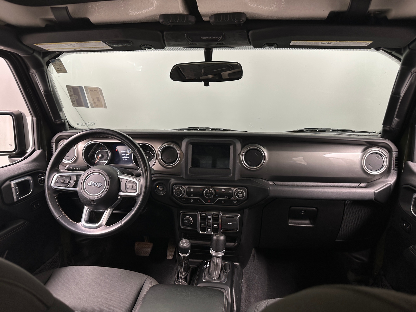 Thumbnail: 2021 Jeep Gladiator - 3