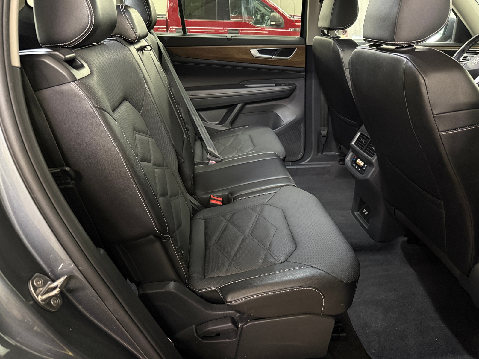 Thumbnail: 2024 Volkswagen Atlas - 5