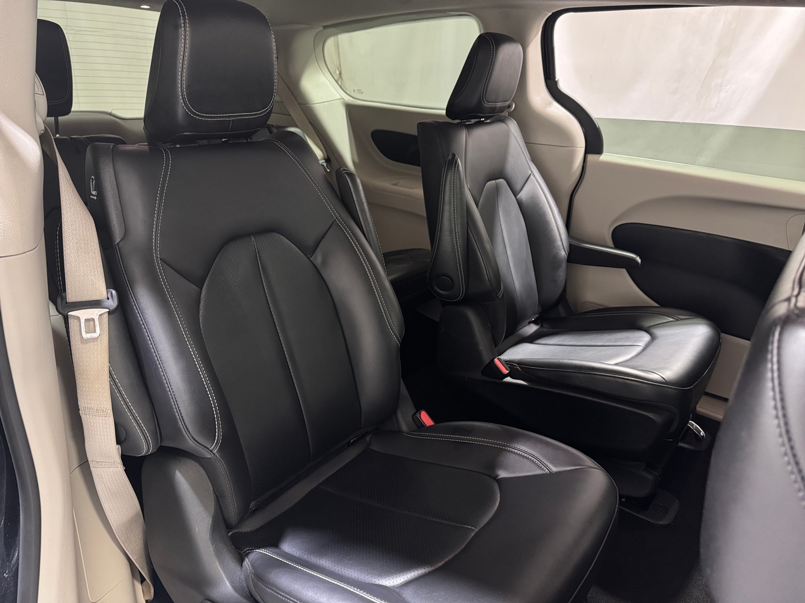 Thumbnail: 2024 Chrysler Pacifica - 5
