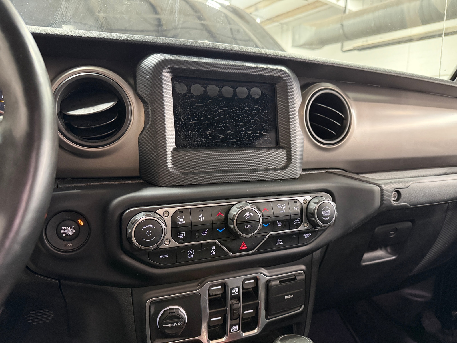 Thumbnail: 2020 Jeep Gladiator - 4