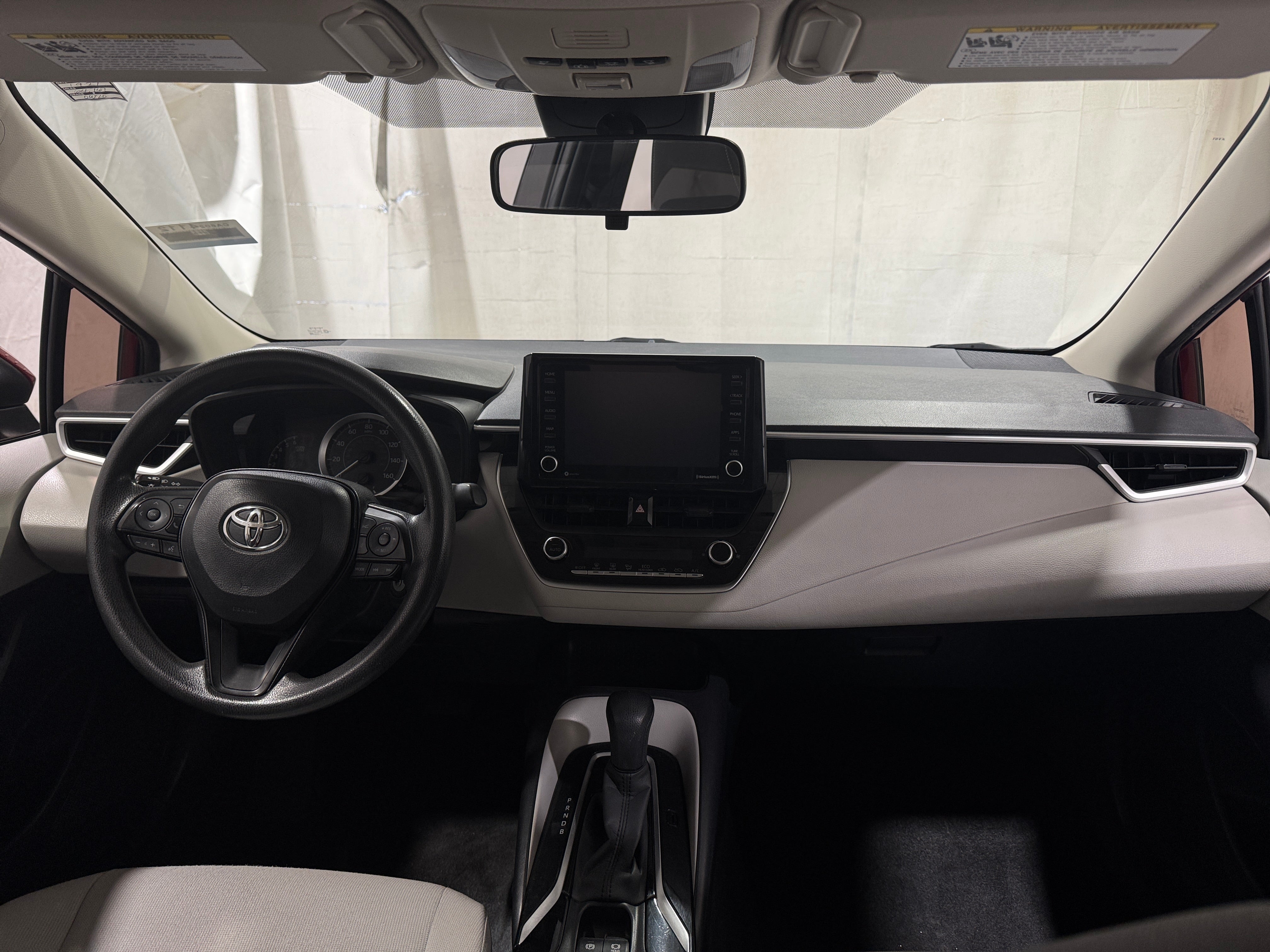 2022 Toyota Corolla LE - Photo 3