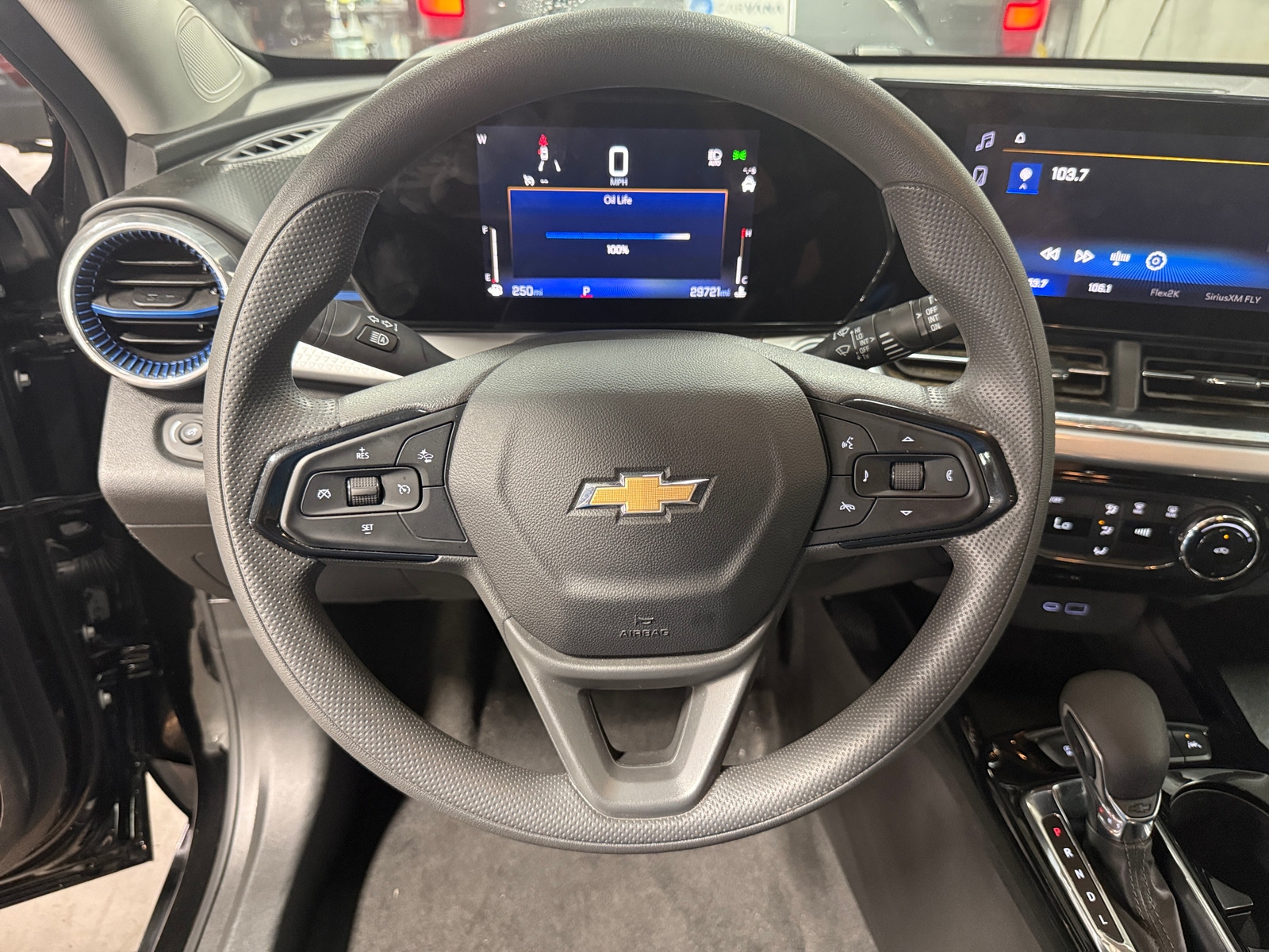 Thumbnail: 2025 Chevrolet Trax - 5