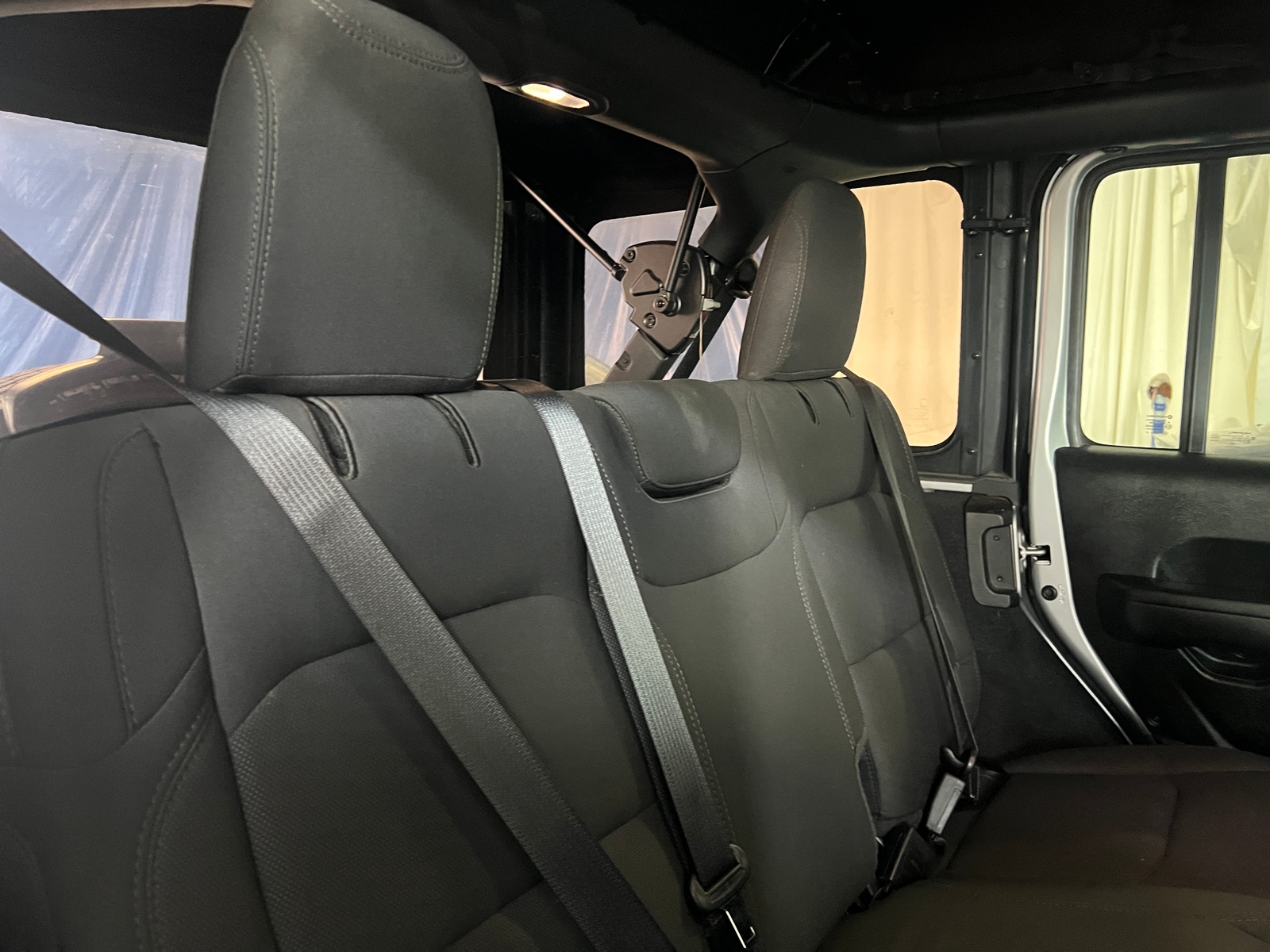 Thumbnail: 2022 Jeep Wrangler - 6