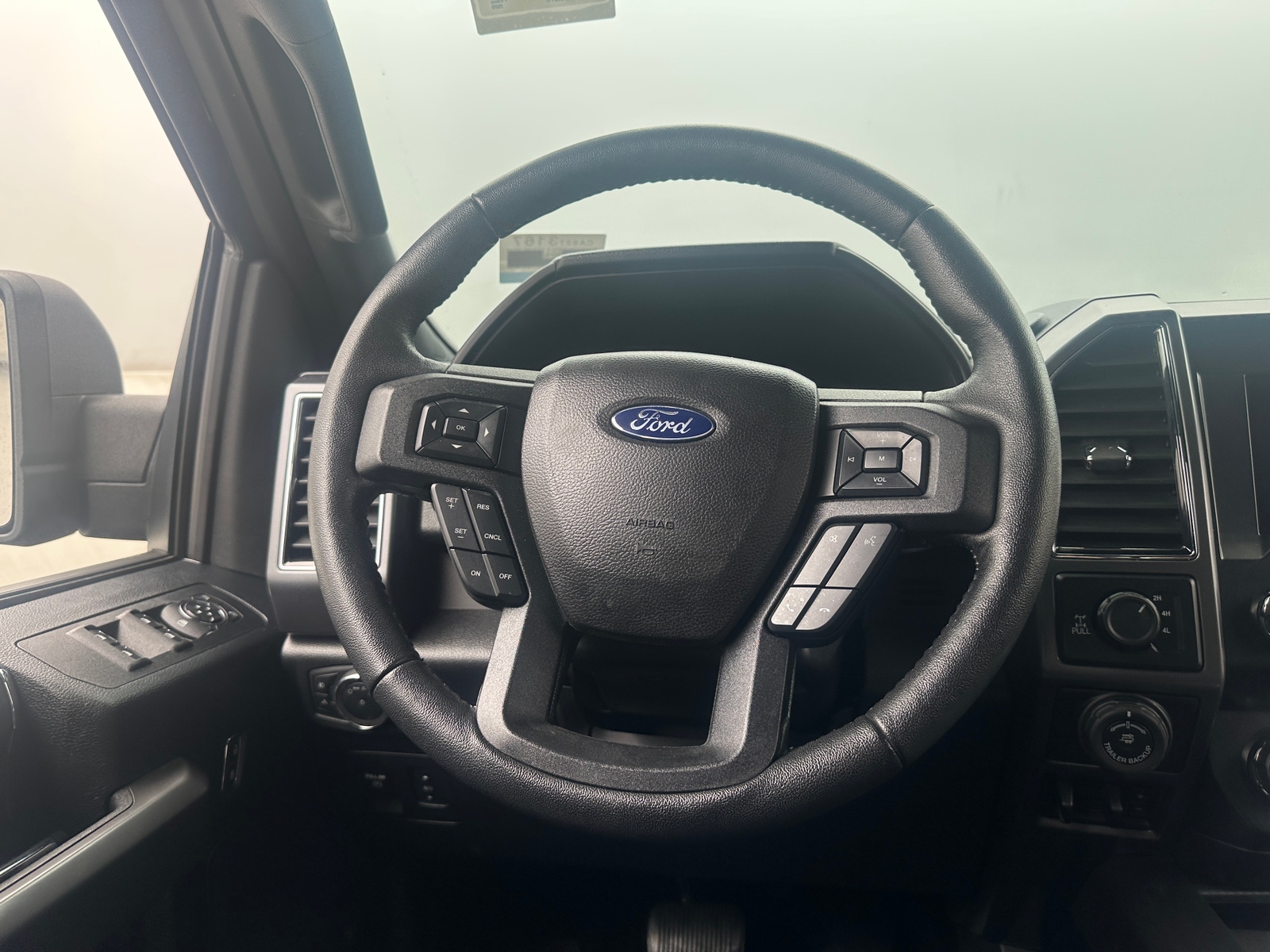 Thumbnail: 2020 Ford Econoline - 5