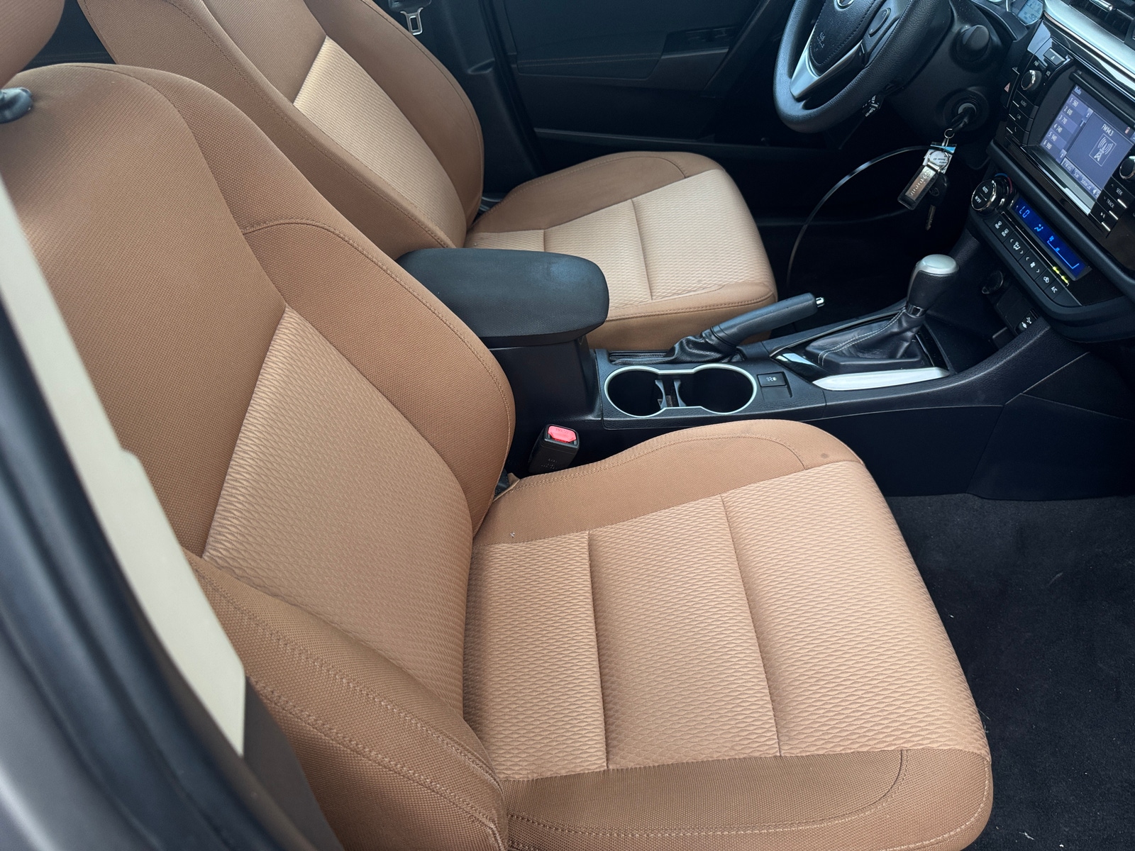 Thumbnail: 2016 Toyota Corolla - 2