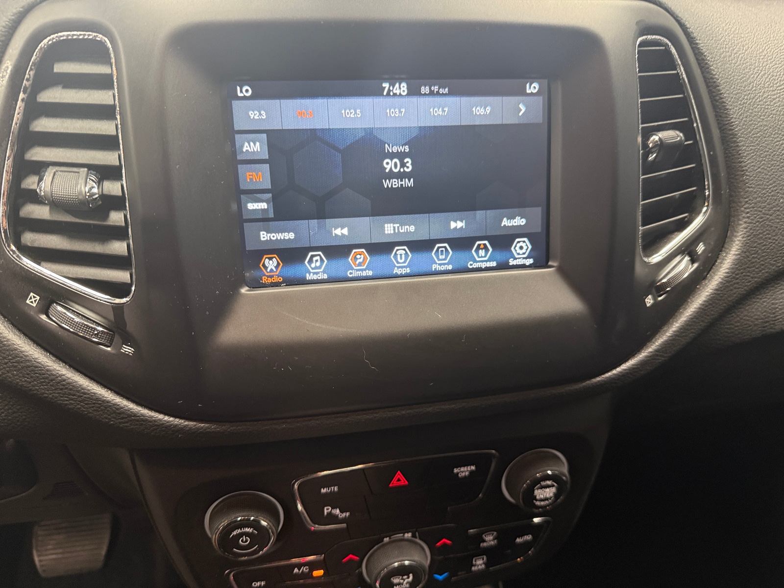 Thumbnail: 2018 Jeep Compass - 4