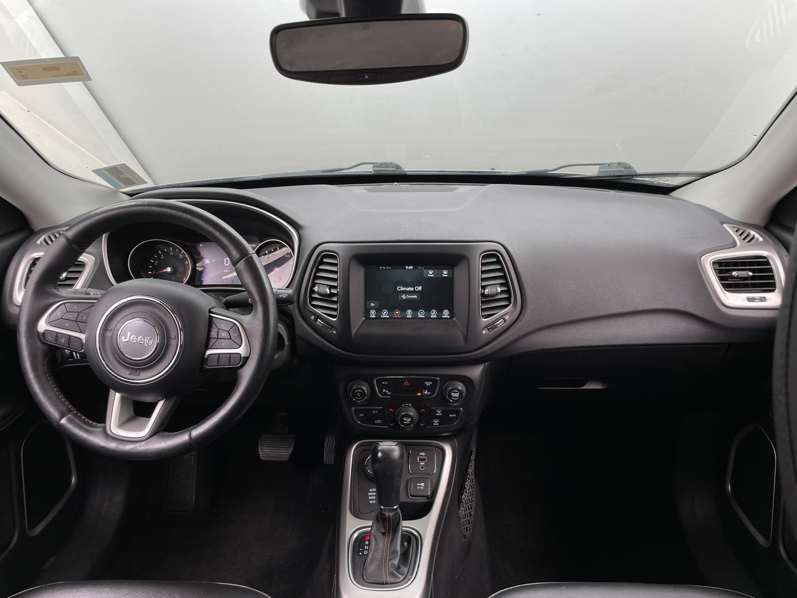Thumbnail: 2018 Jeep Compass - 3