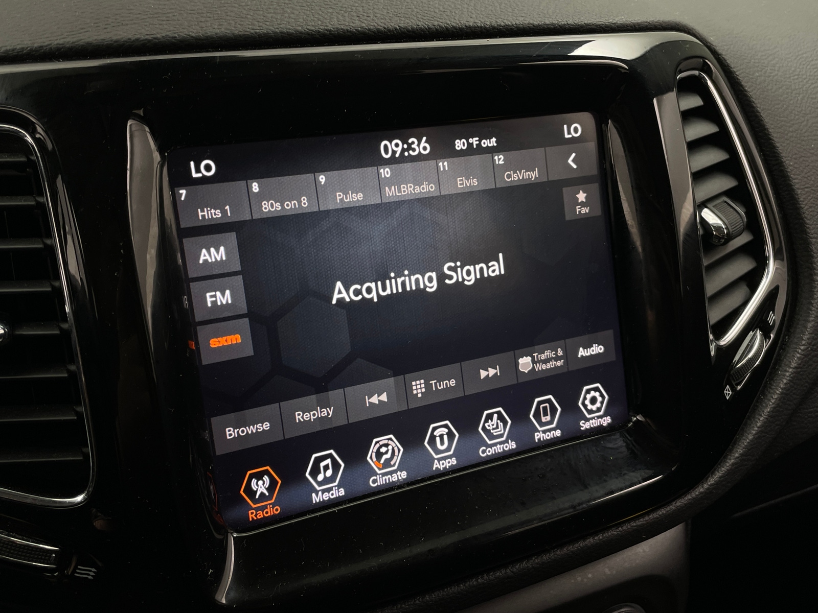 Thumbnail: 2021 Jeep Compass - 3