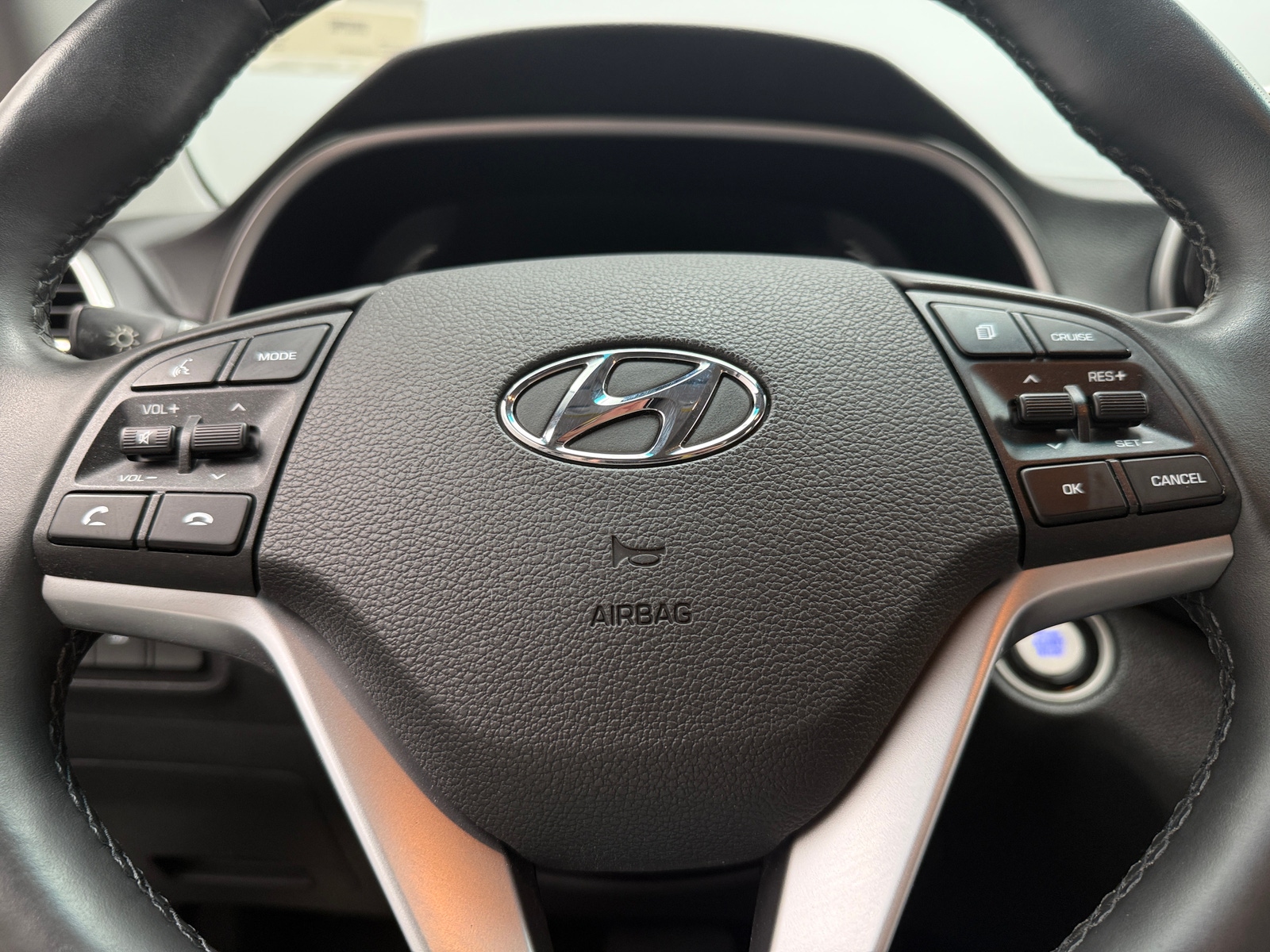 Thumbnail: 2019 Hyundai Tucson - 4