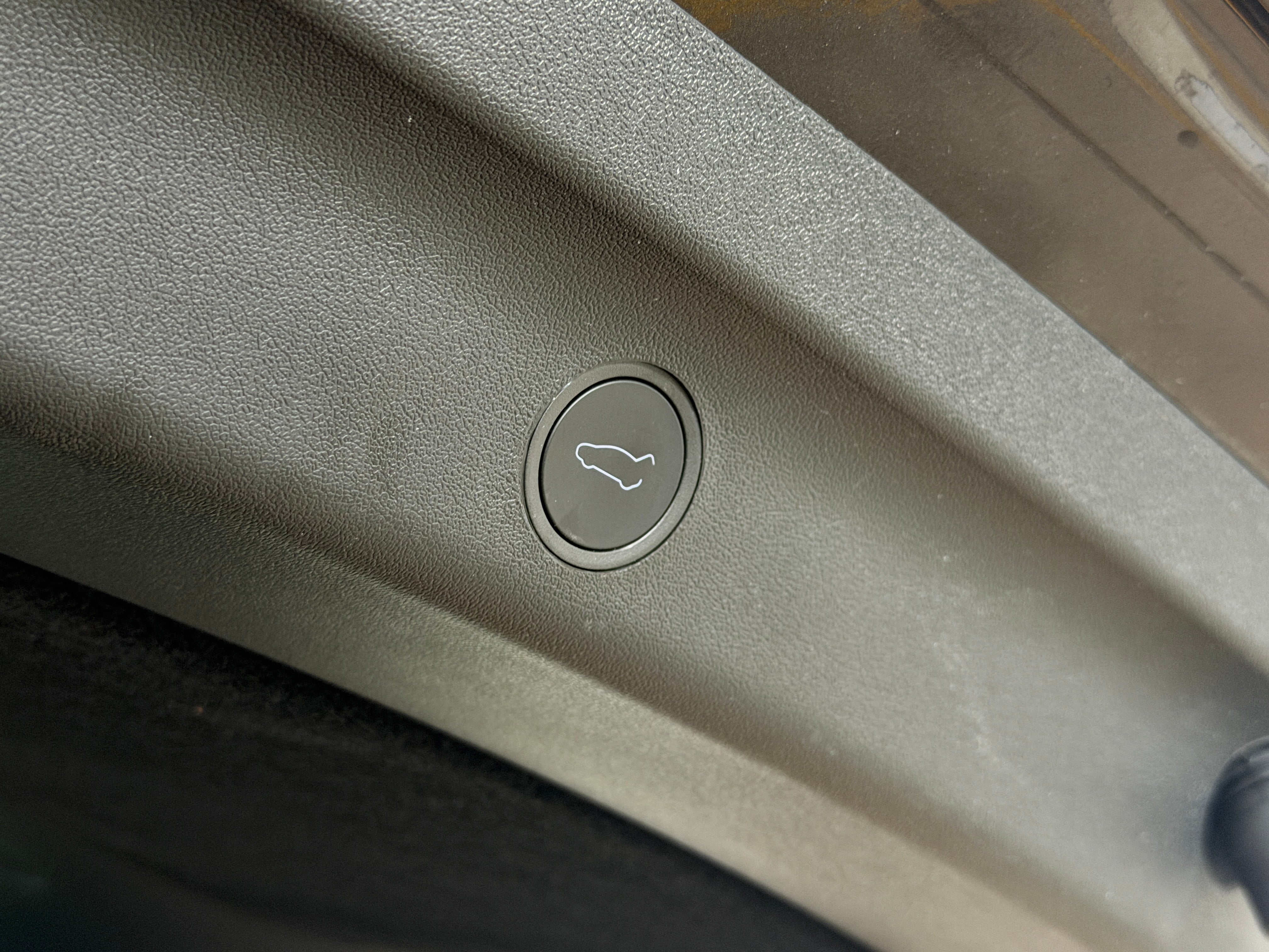 Used 2025 Tesla Model Y Long Range with VIN 7SAYGDED1SA352459 for sale in Oak Creek, WI