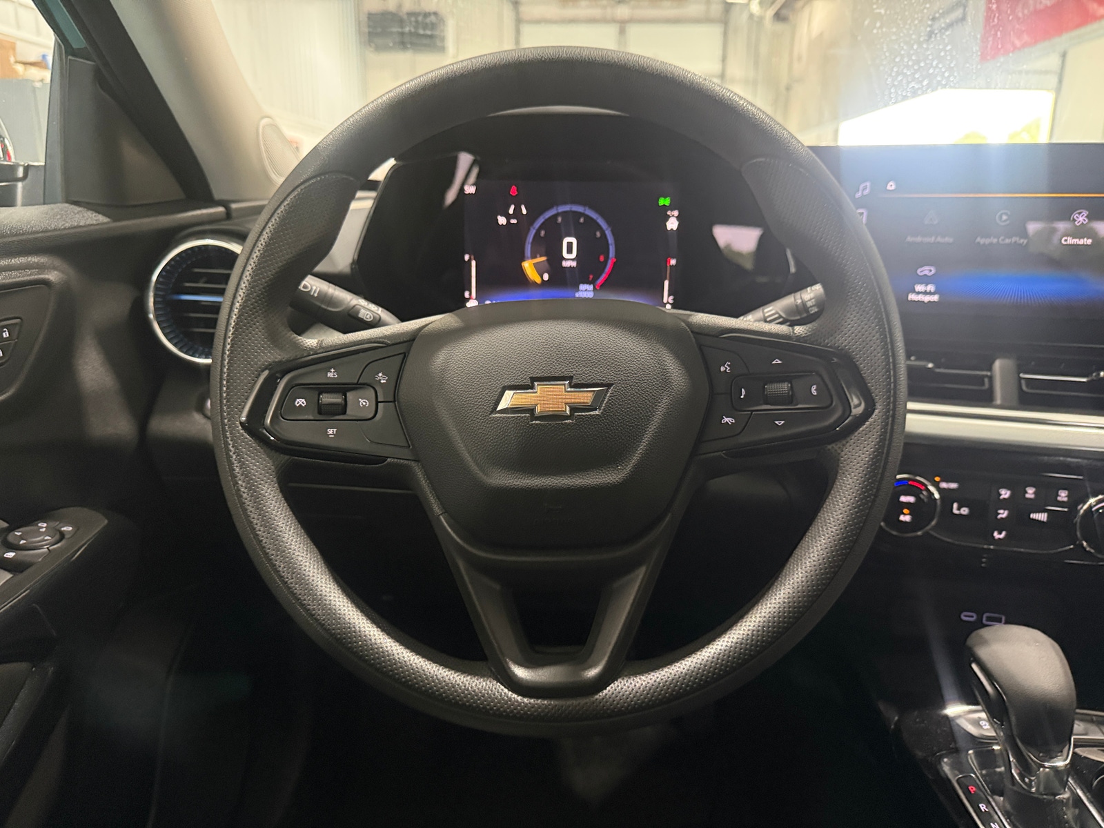 Thumbnail: 2025 Chevrolet Trax - 4