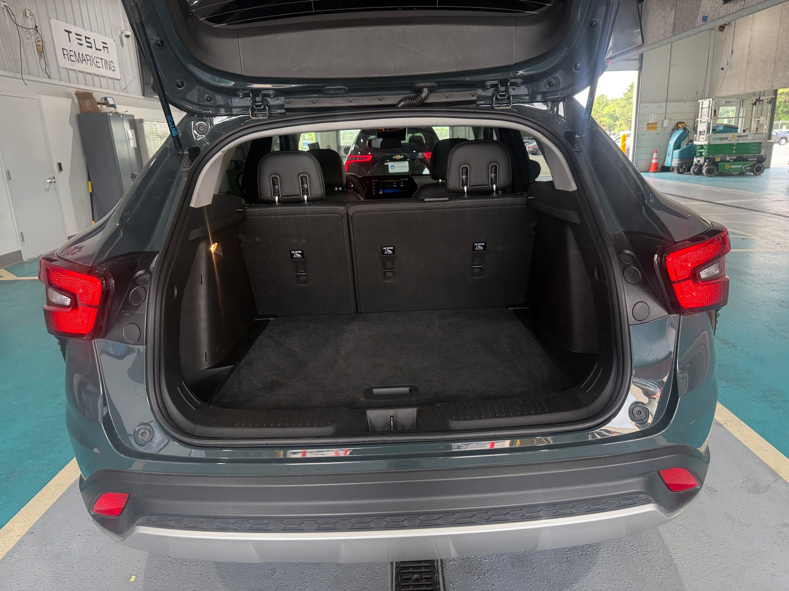 Thumbnail: 2025 Chevrolet Trax - 6