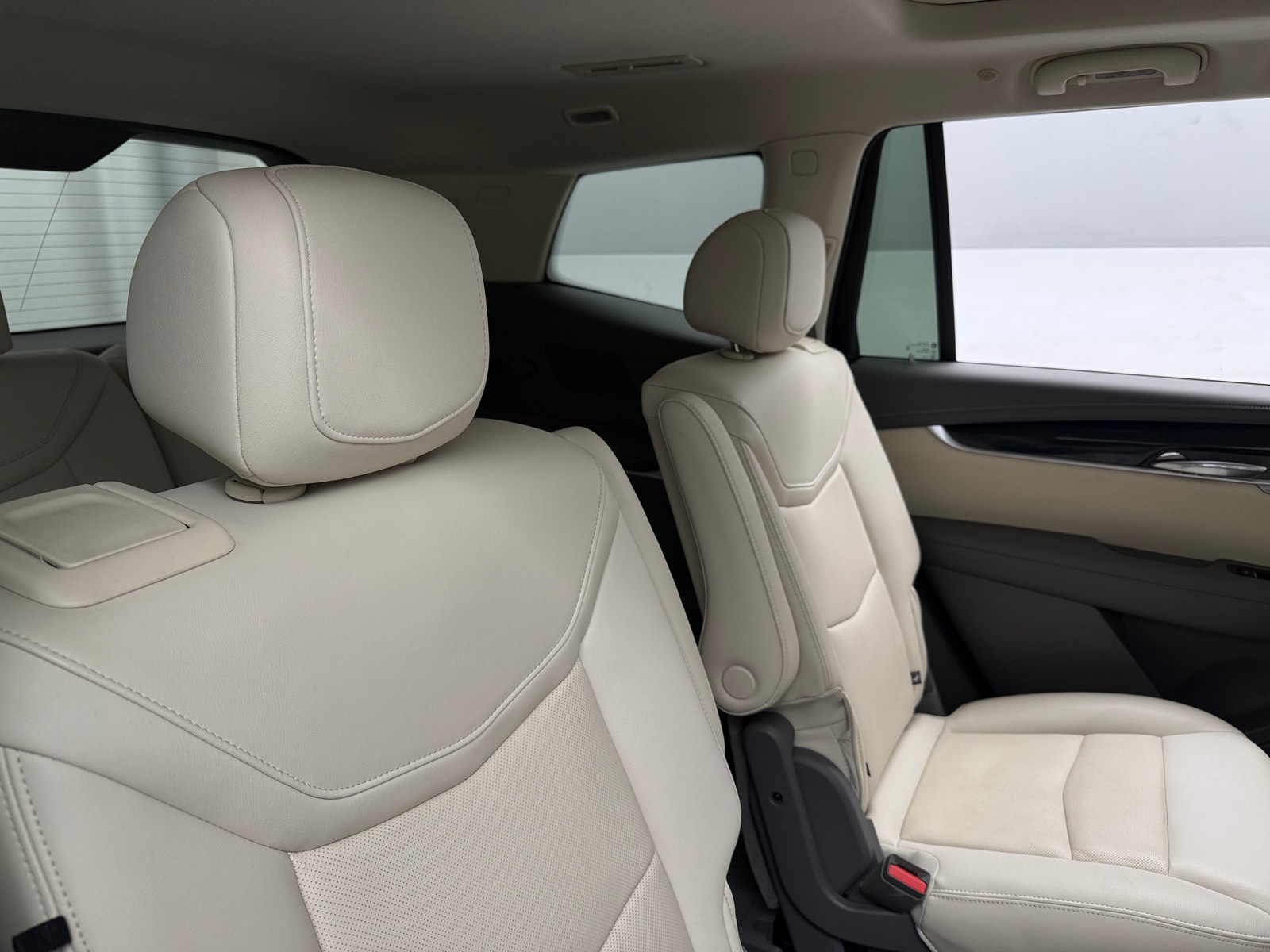 Thumbnail: 2023 Cadillac XT6 - 5