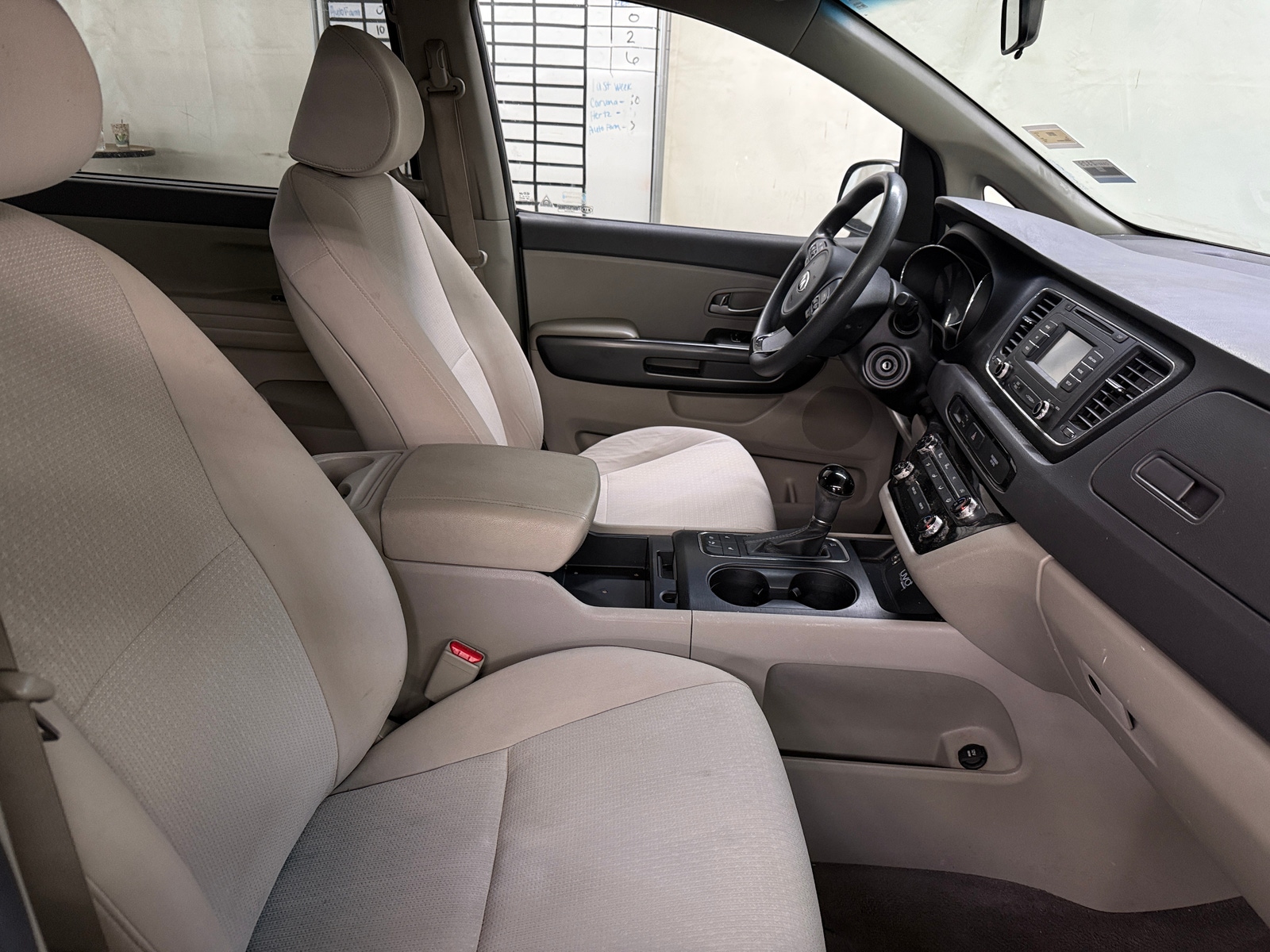 Thumbnail: 2016 Kia Sedona - 2